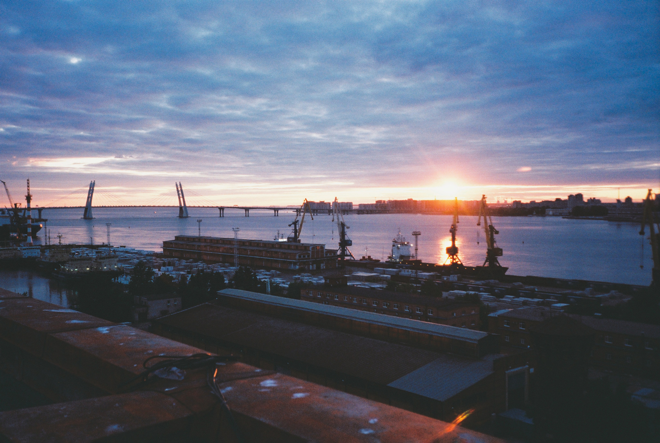 Фотографии цветные. Свадебный и семейный пленочный фотограф в Петербурге Истомина Ирина