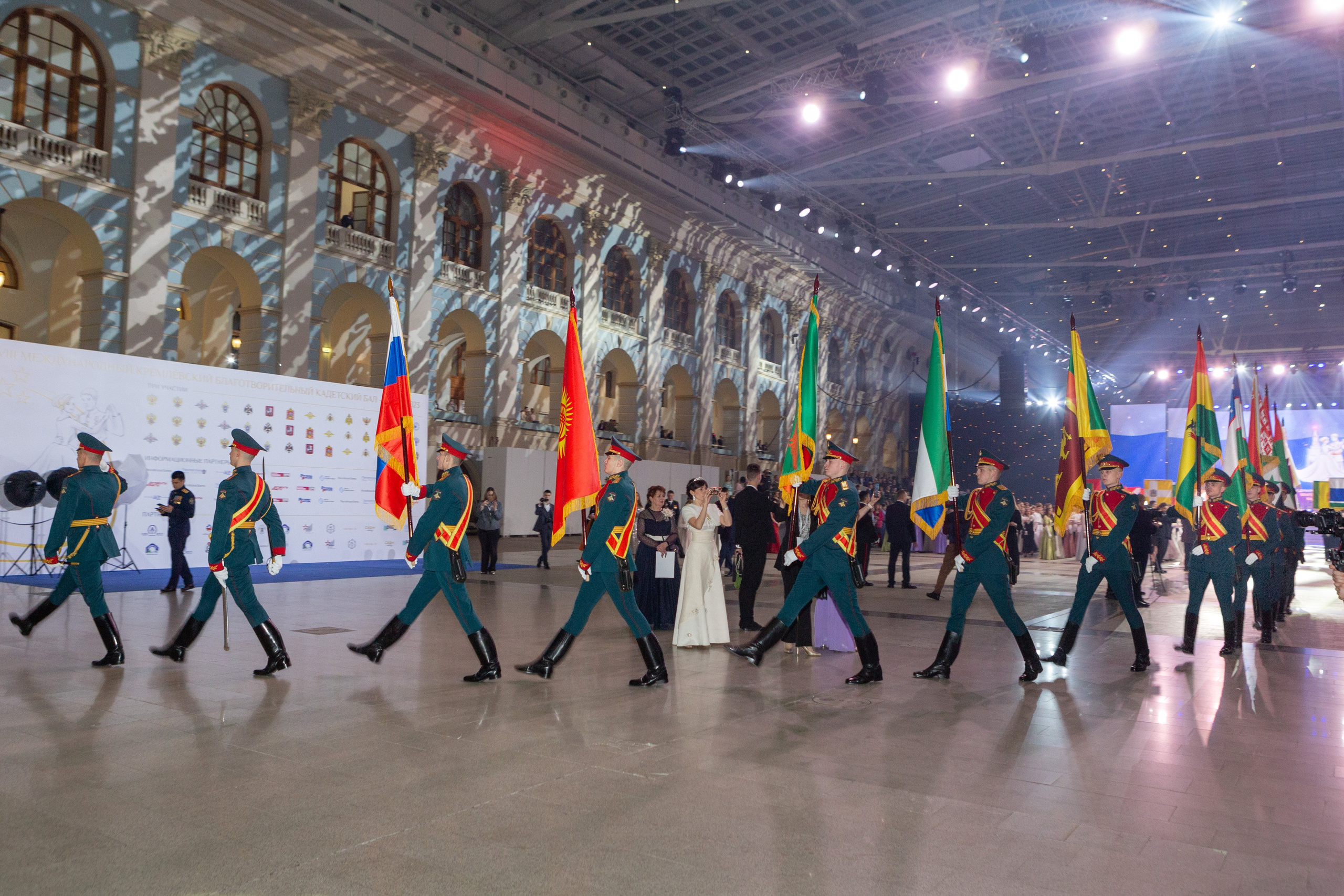 VIII «Международный Кремлёвский Благотворительный Кадетский Бал». Рекламный, предметный, репортажный, семейный фотограф и художник в Москве