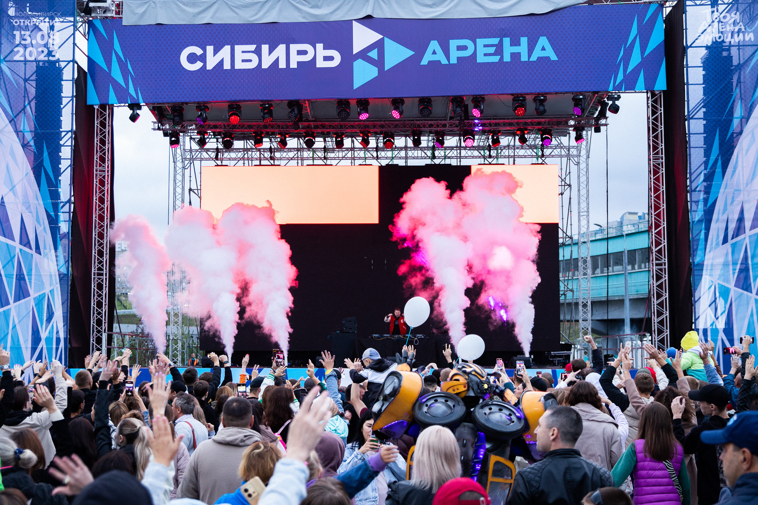 Открытие Сибирь-Арены. Фотограф Александр Шалагин