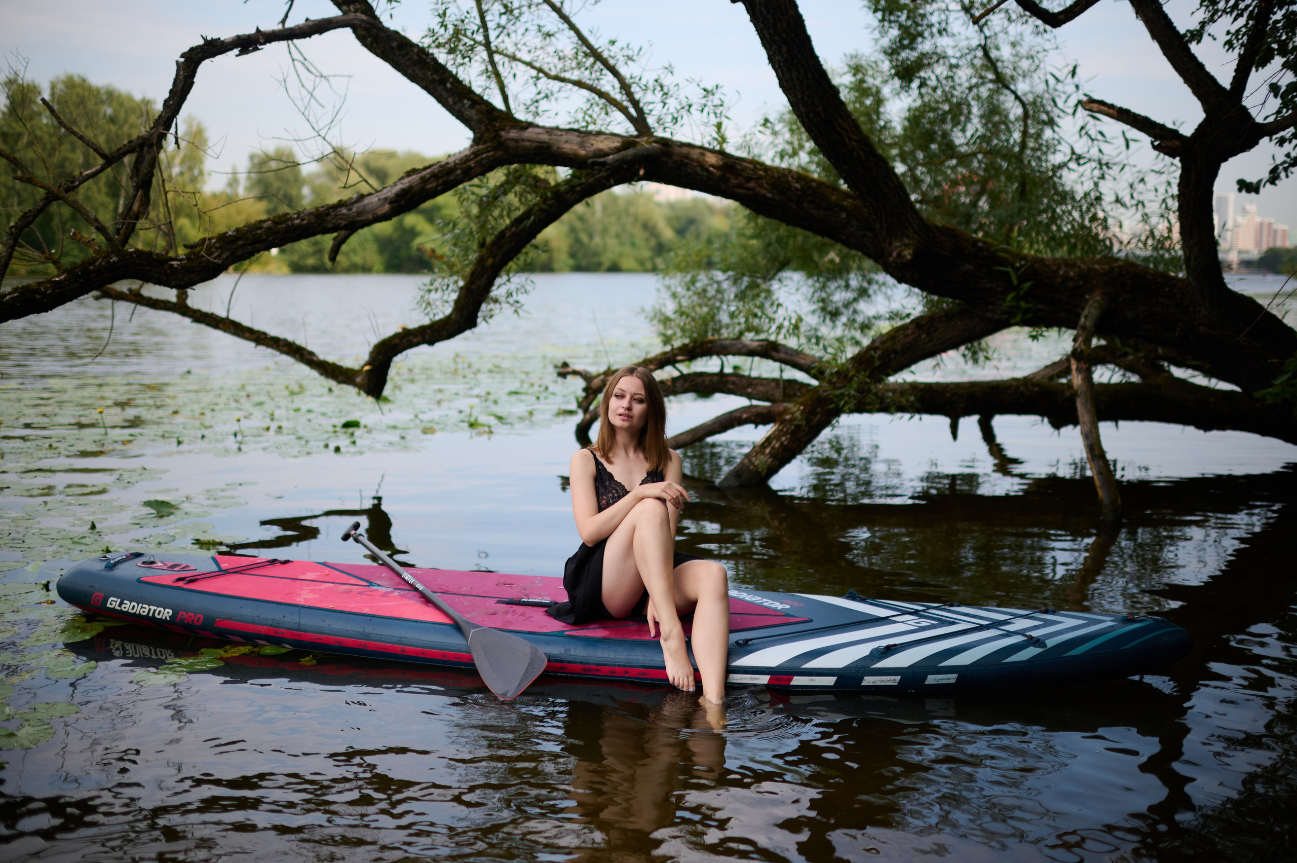 Маша. Фотосъемки на сапах, Москва. Сплавы на сапах
