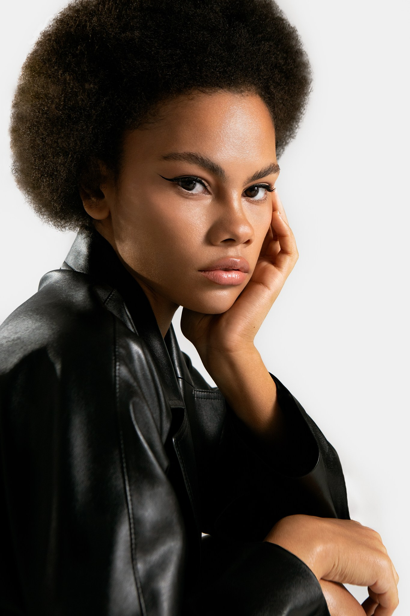 Sasha Shu — retoucher and photographer
