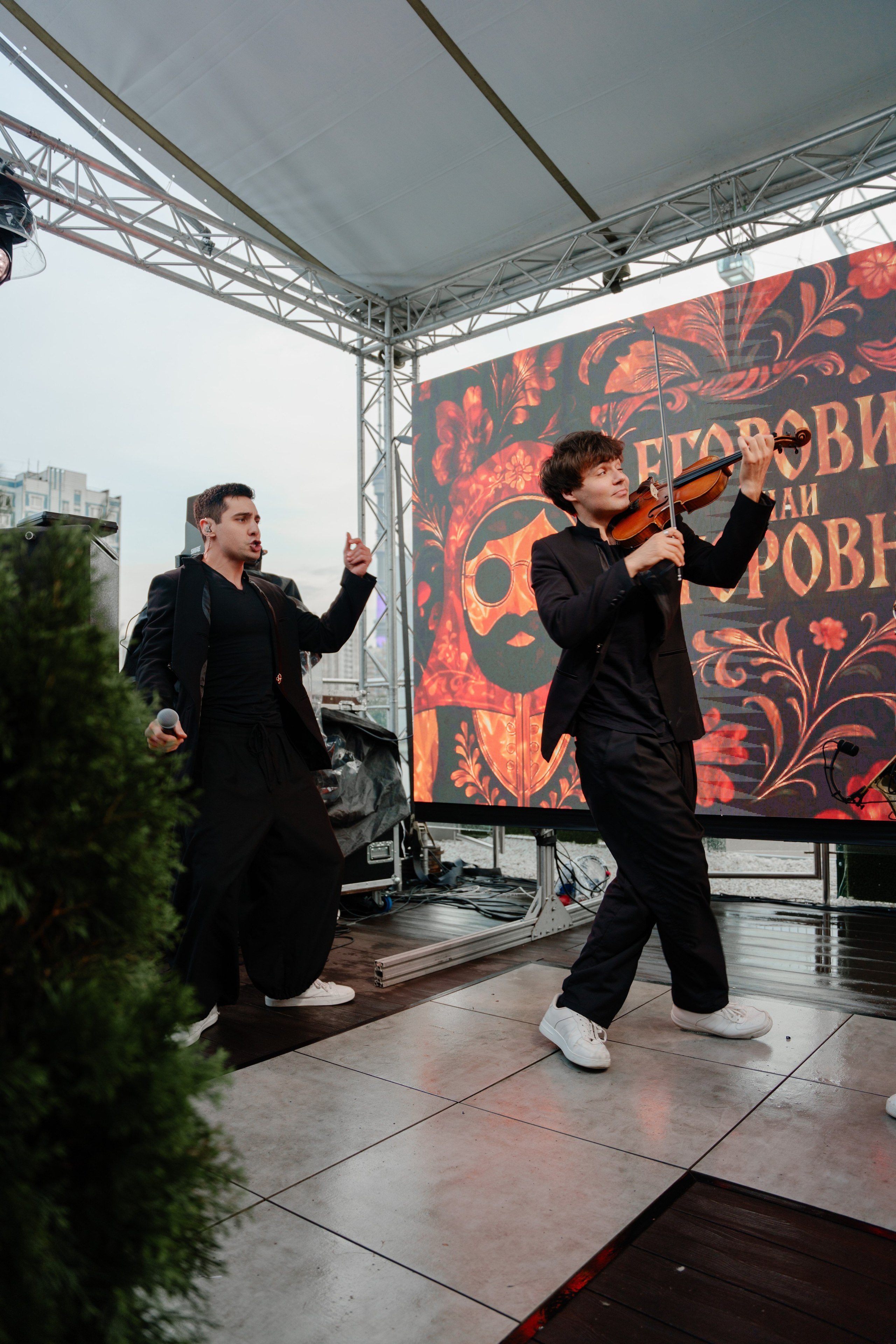 Репортажный фотограф на гендер пати в славянском стиле в Москве. Репортажный фотограф Москва Сергей Дружинин