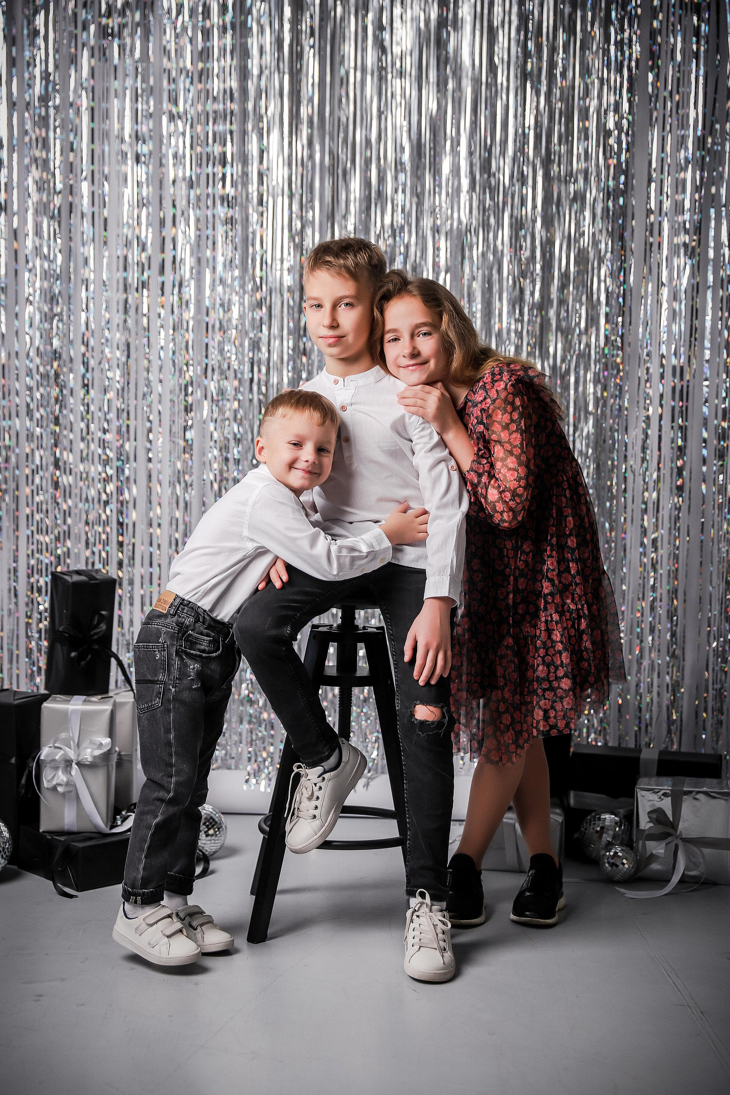 СЕМЬЯ ДАНЦЕВЫХ. Современные Выпускные Альбомы в Ростове-на-Дону