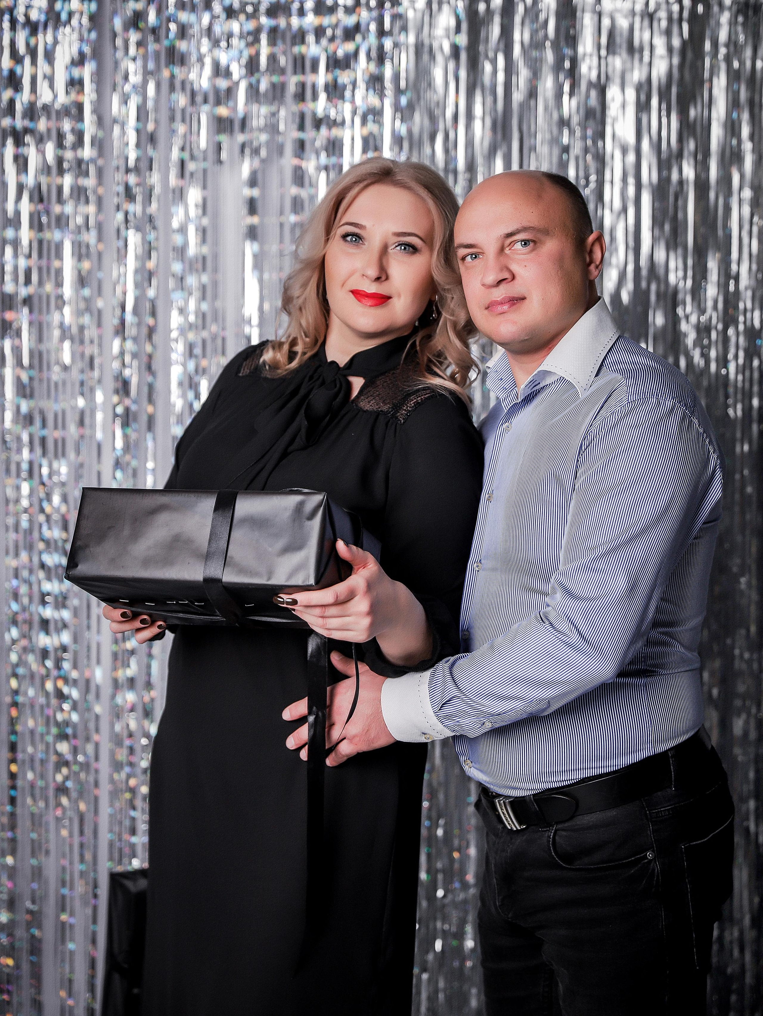 ЕЛЕНА, СЕРГЕЙ И ЮРИЙ. Современные Выпускные Альбомы в Ростове-на-Дону