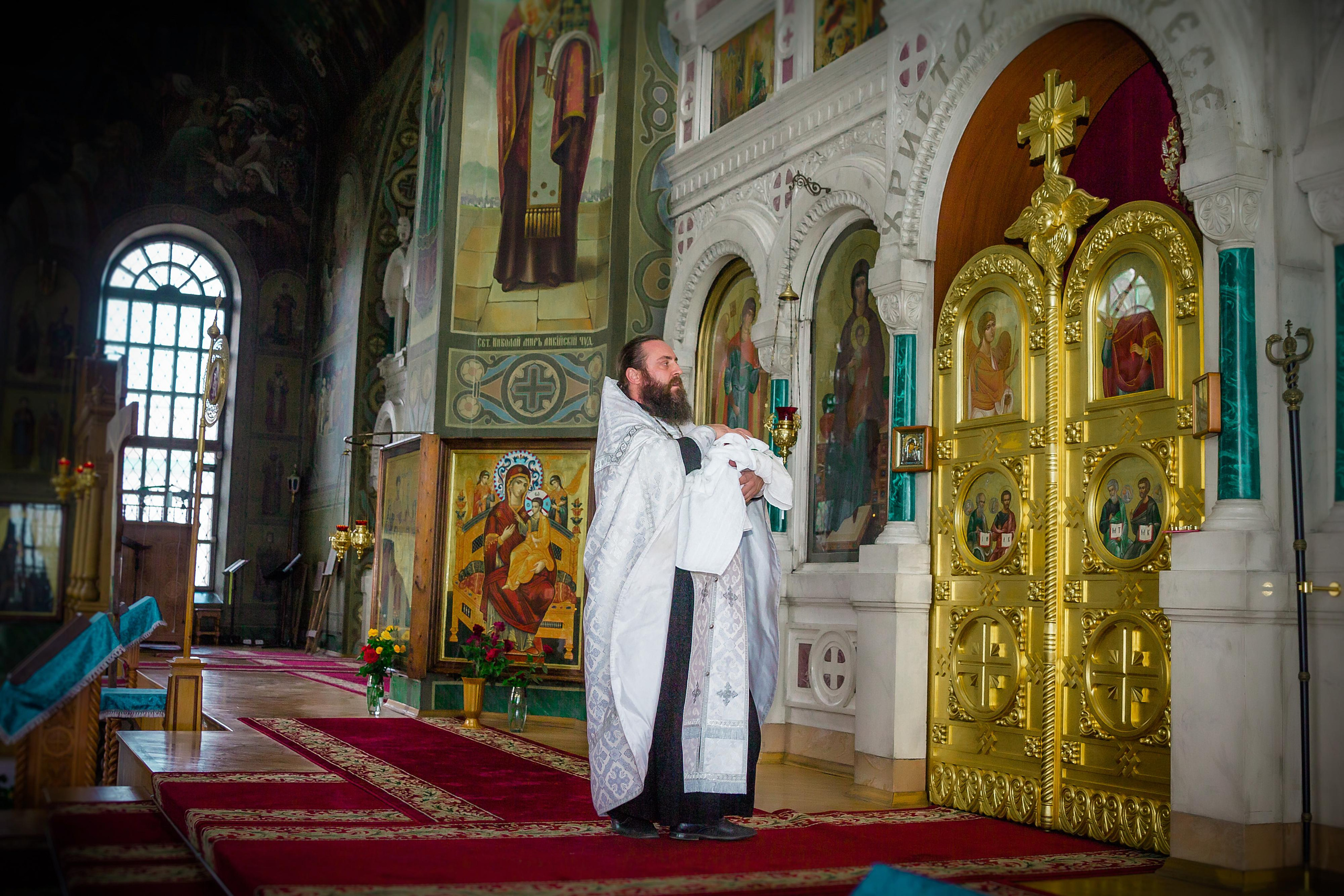 ТАИНСТВО КРЕЩЕНИЯ. Современные Выпускные Альбомы в Ростове-на-Дону