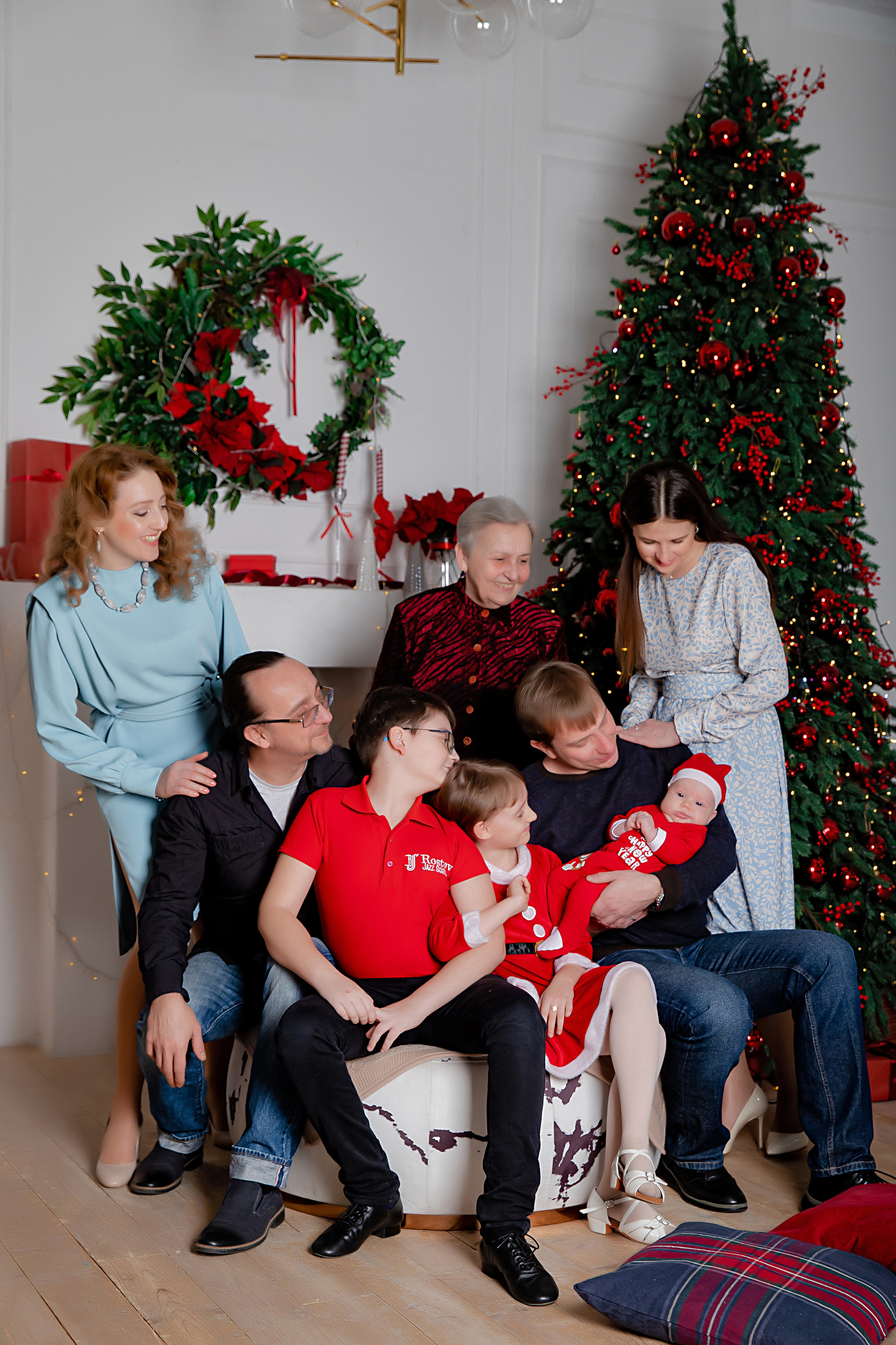 НОВОГОДНЯЯ ФОТОСЕССИЯ КАБОЕВОЙ И НОВОЖИЛОВЫХ. Современные Выпускные Альбомы в Ростове-на-Дону