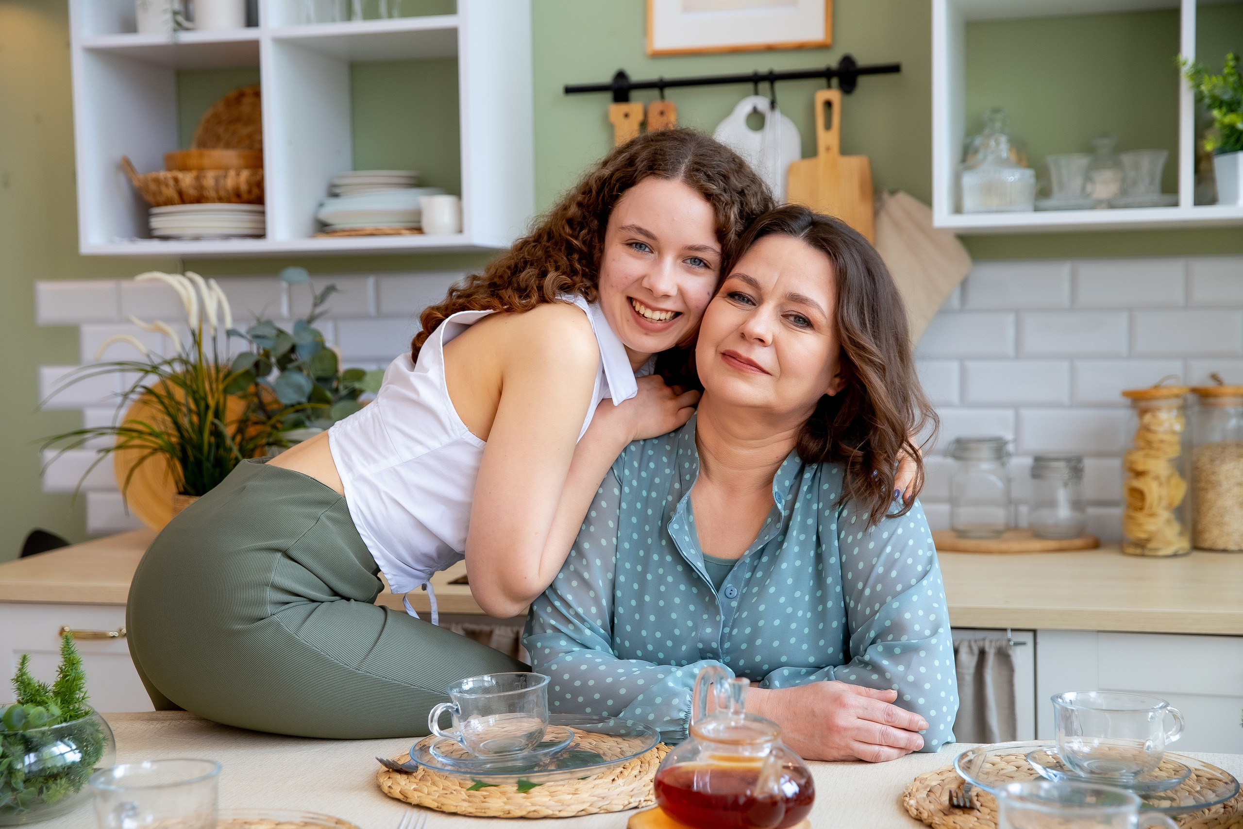 МАМА И ТРОЕ ДЕТОК. Современные Выпускные Альбомы в Ростове-на-Дону