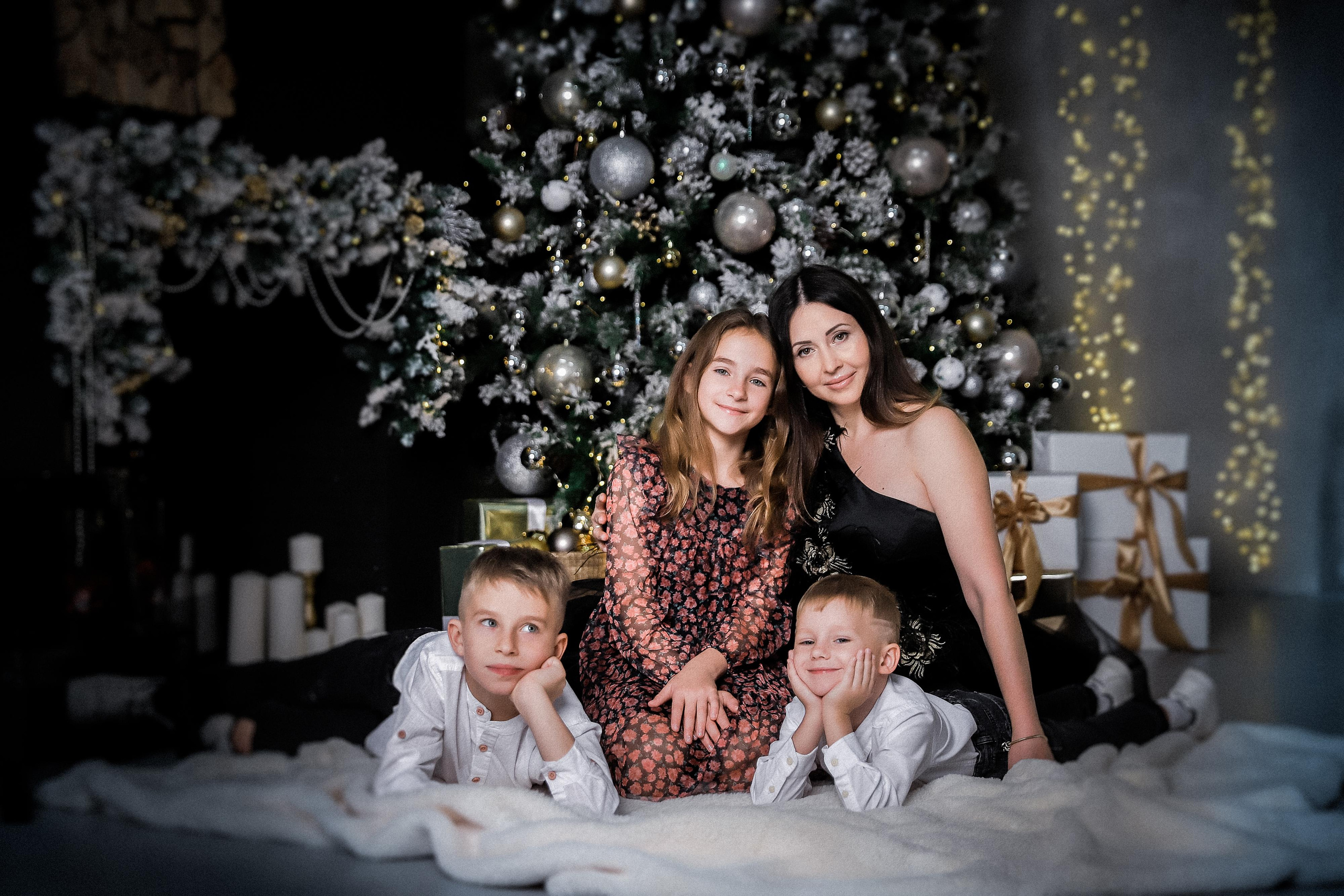 СЕМЬЯ ДАНЦЕВЫХ. Современные Выпускные Альбомы в Ростове-на-Дону