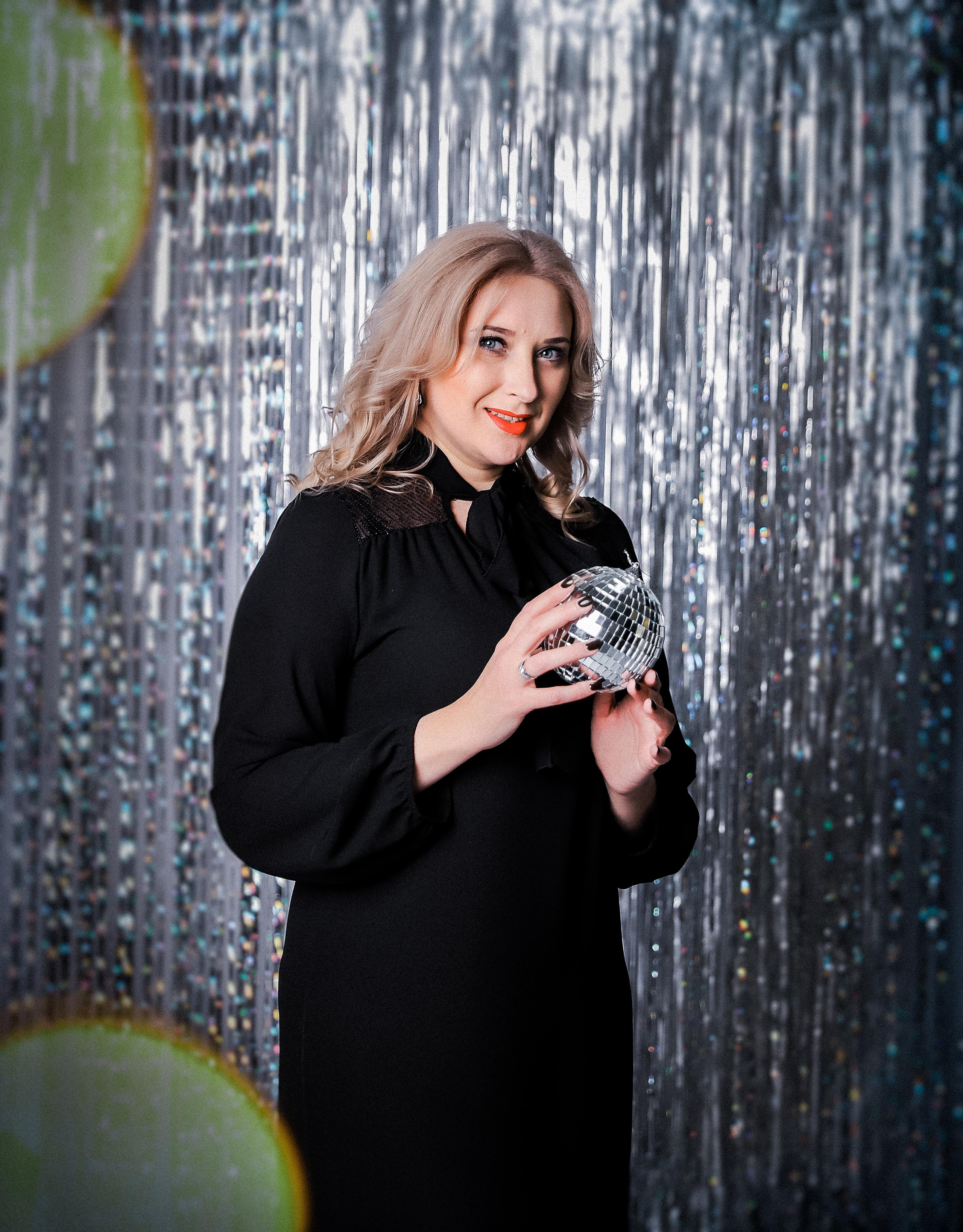 ЕЛЕНА, СЕРГЕЙ И ЮРИЙ. Современные Выпускные Альбомы в Ростове-на-Дону