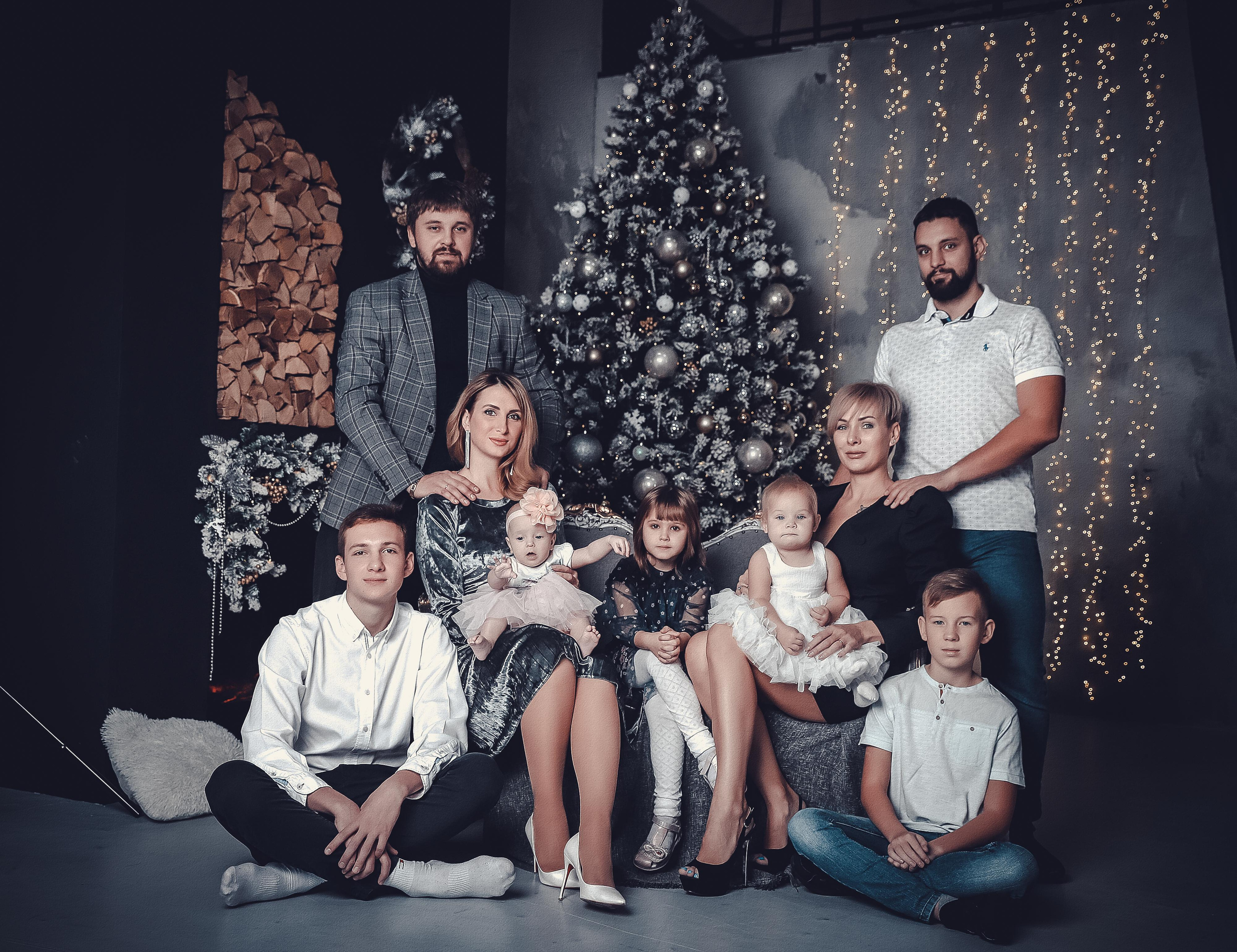 МНОГОДЕТНАЯ СЕМЬЯ. Современные Выпускные Альбомы в Ростове-на-Дону