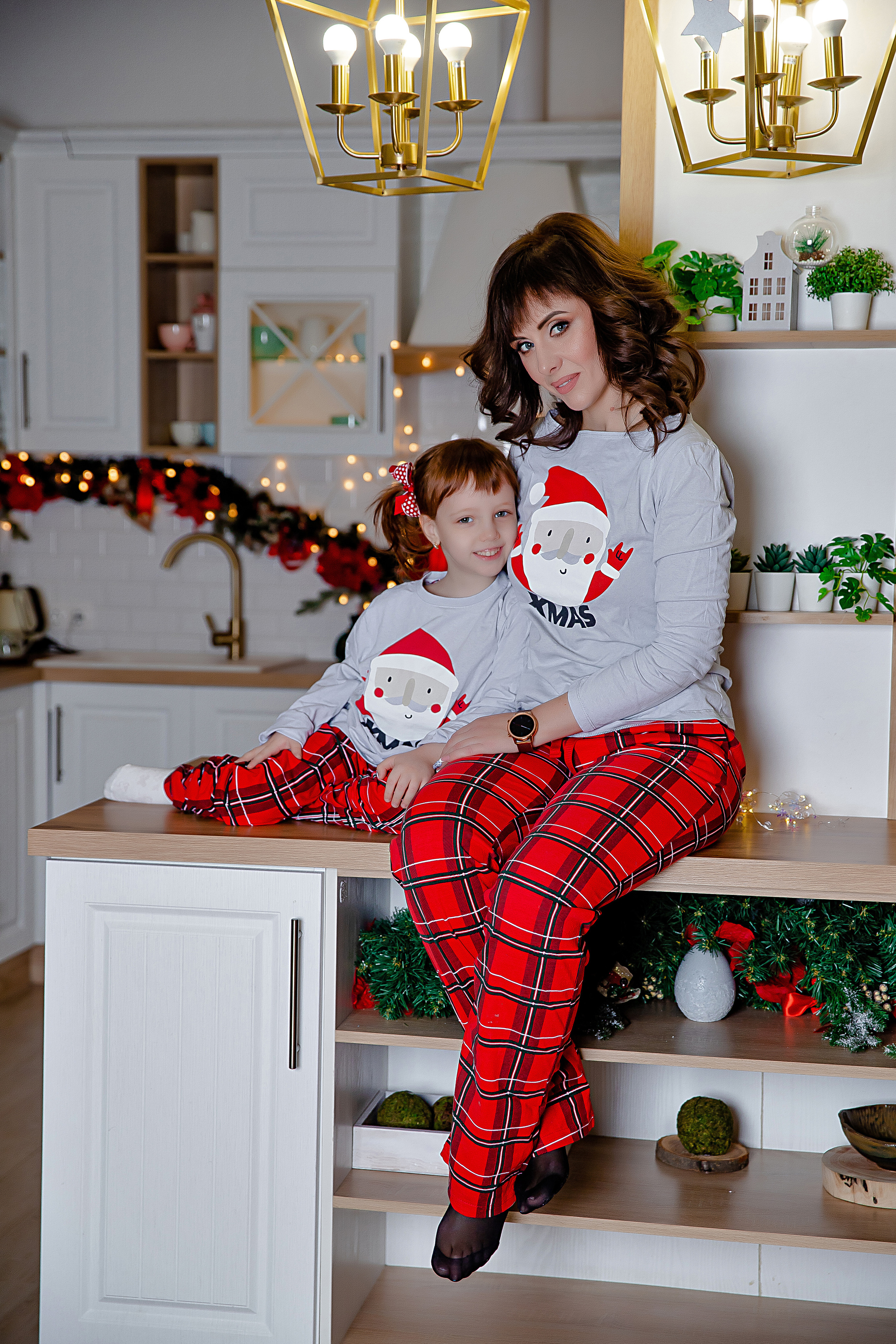 МАМА. ПАПА И ДВОЕ ДЕТОК. Современные Выпускные Альбомы в Ростове-на-Дону