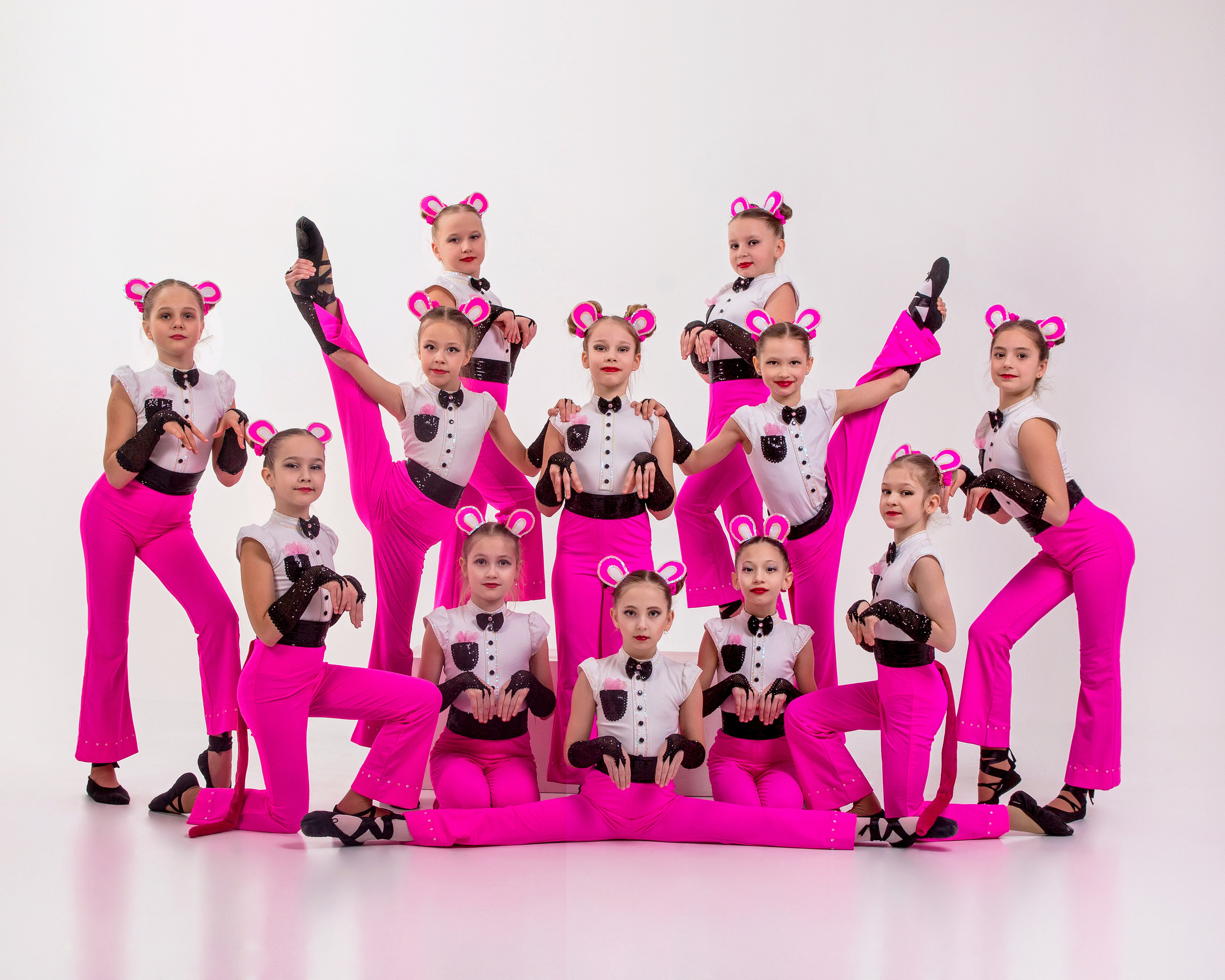 КОЛЛЕКТИВНЫЕ ФОТО. Современные Выпускные Альбомы в Ростове-на-Дону