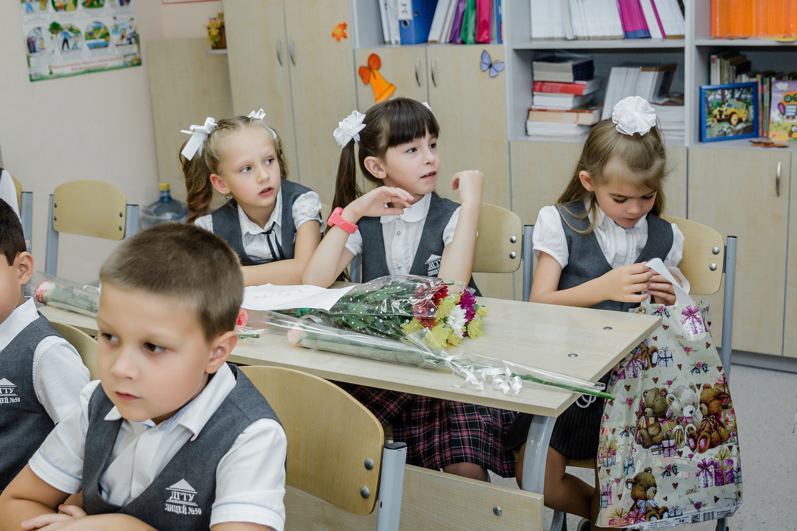 ЛИНЕЙКА 1 СЕНТЯБРЯ. Современные Выпускные Альбомы в Ростове-на-Дону