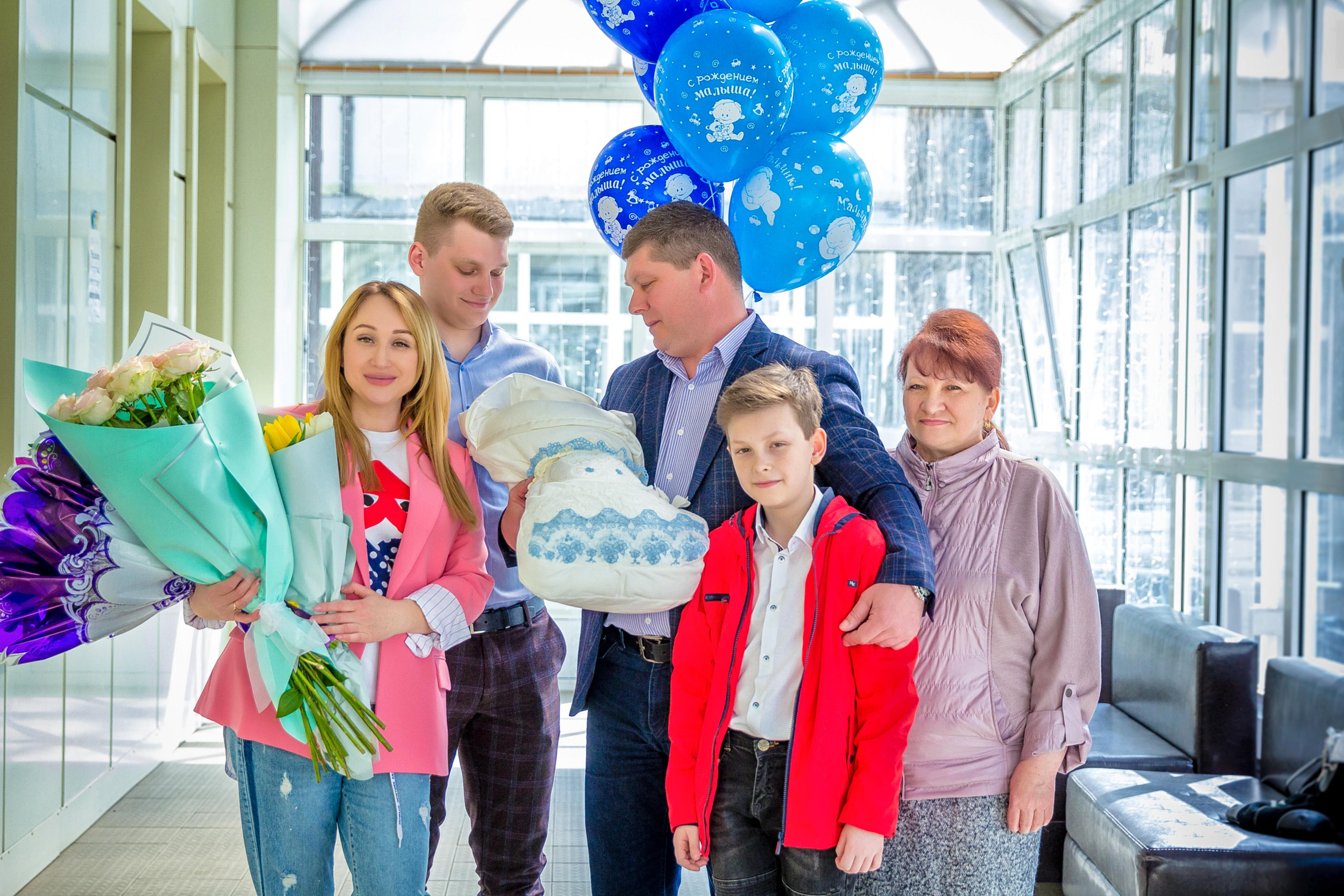 ВЫПИСКА МИРОНА СЕРГЕЕВИЧА. Современные Выпускные Альбомы в Ростове-на-Дону