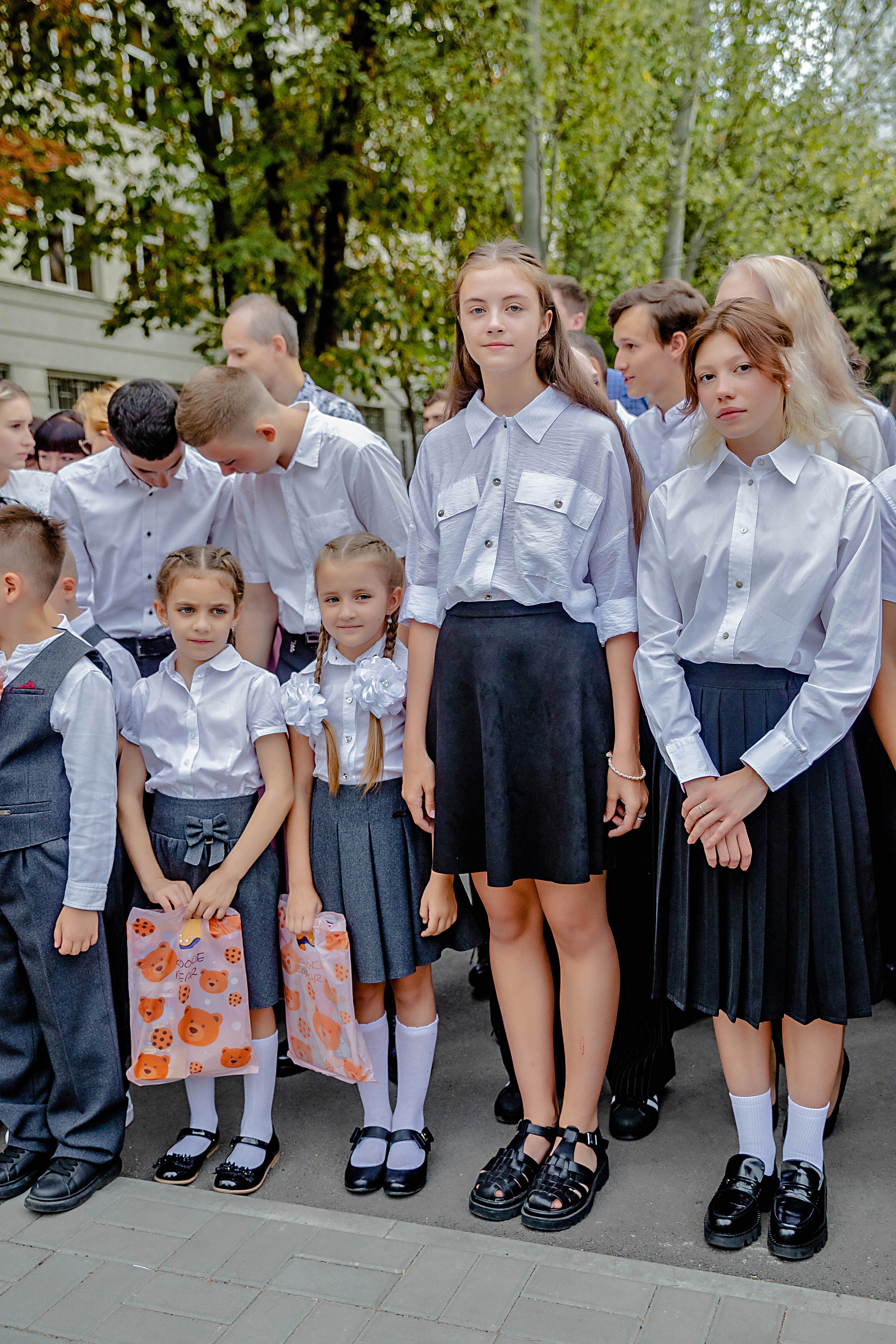 ЛИНЕЙКА ГИМНАЗИЯ 1 СЕНТЯБРЯ. Современные Выпускные Альбомы в Ростове-на-Дону