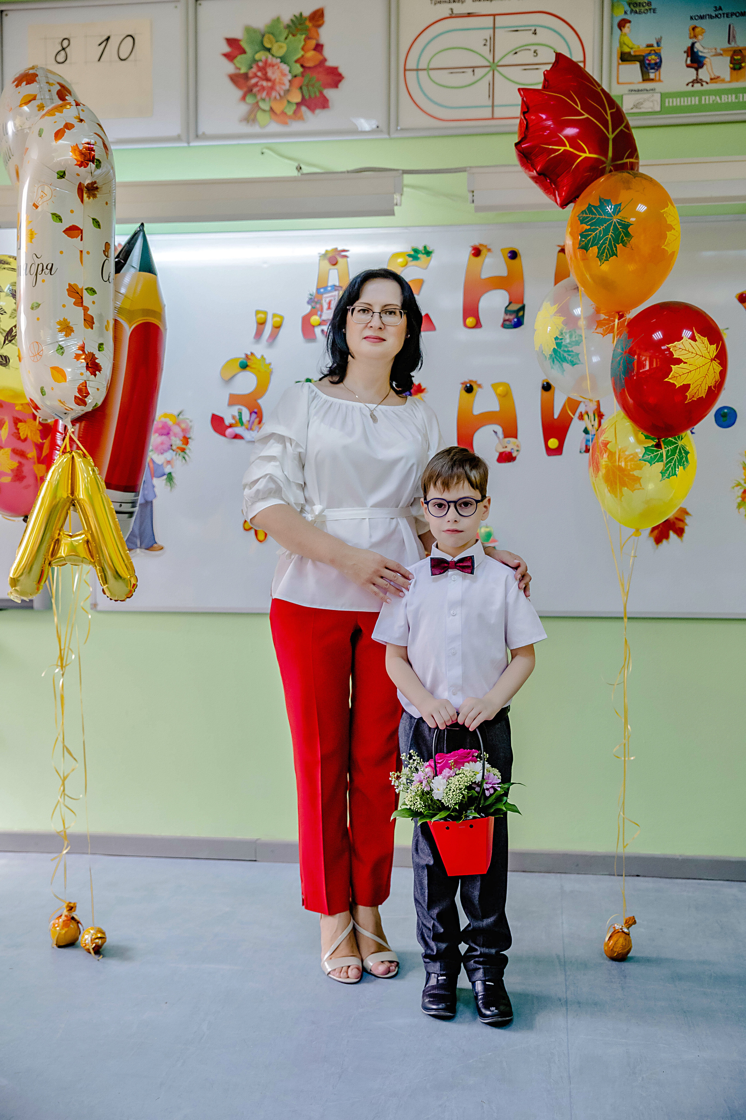 ЛИНЕЙКА ГИМНАЗИЯ 1 СЕНТЯБРЯ. Современные Выпускные Альбомы в Ростове-на-Дону