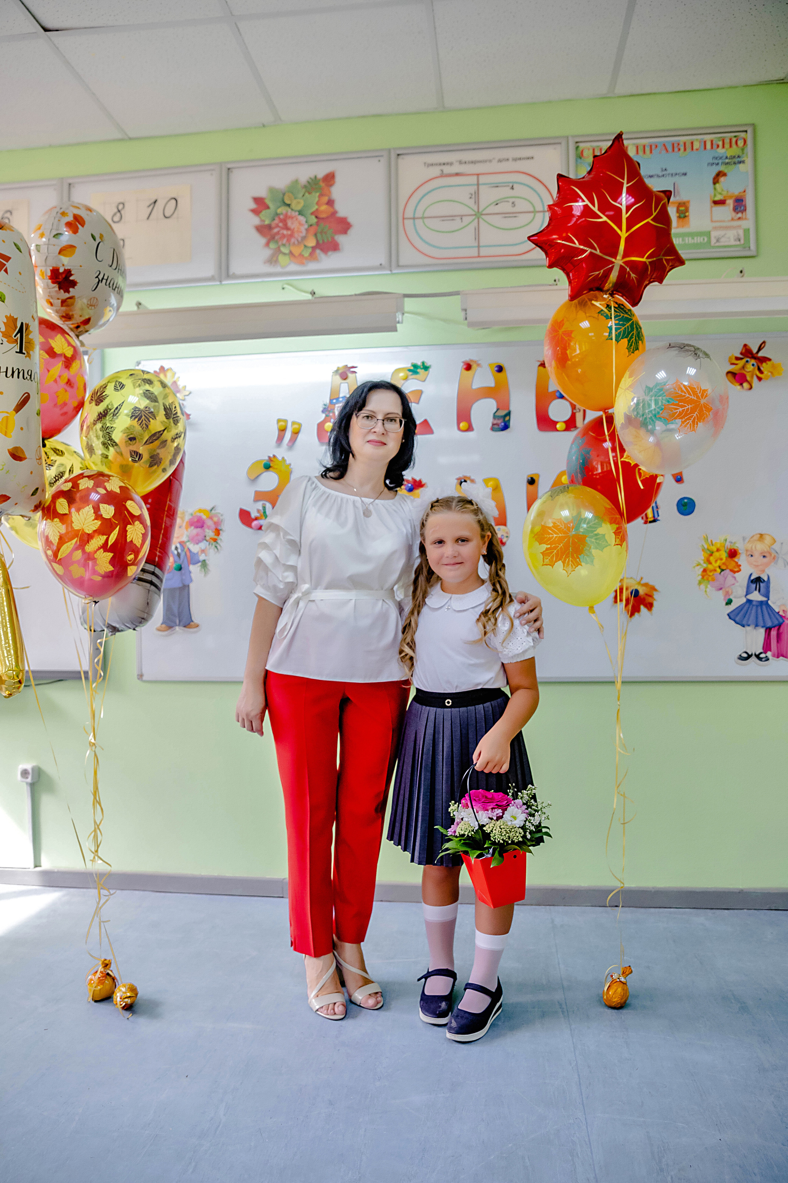 ЛИНЕЙКА ГИМНАЗИЯ 1 СЕНТЯБРЯ. Современные Выпускные Альбомы в Ростове-на-Дону