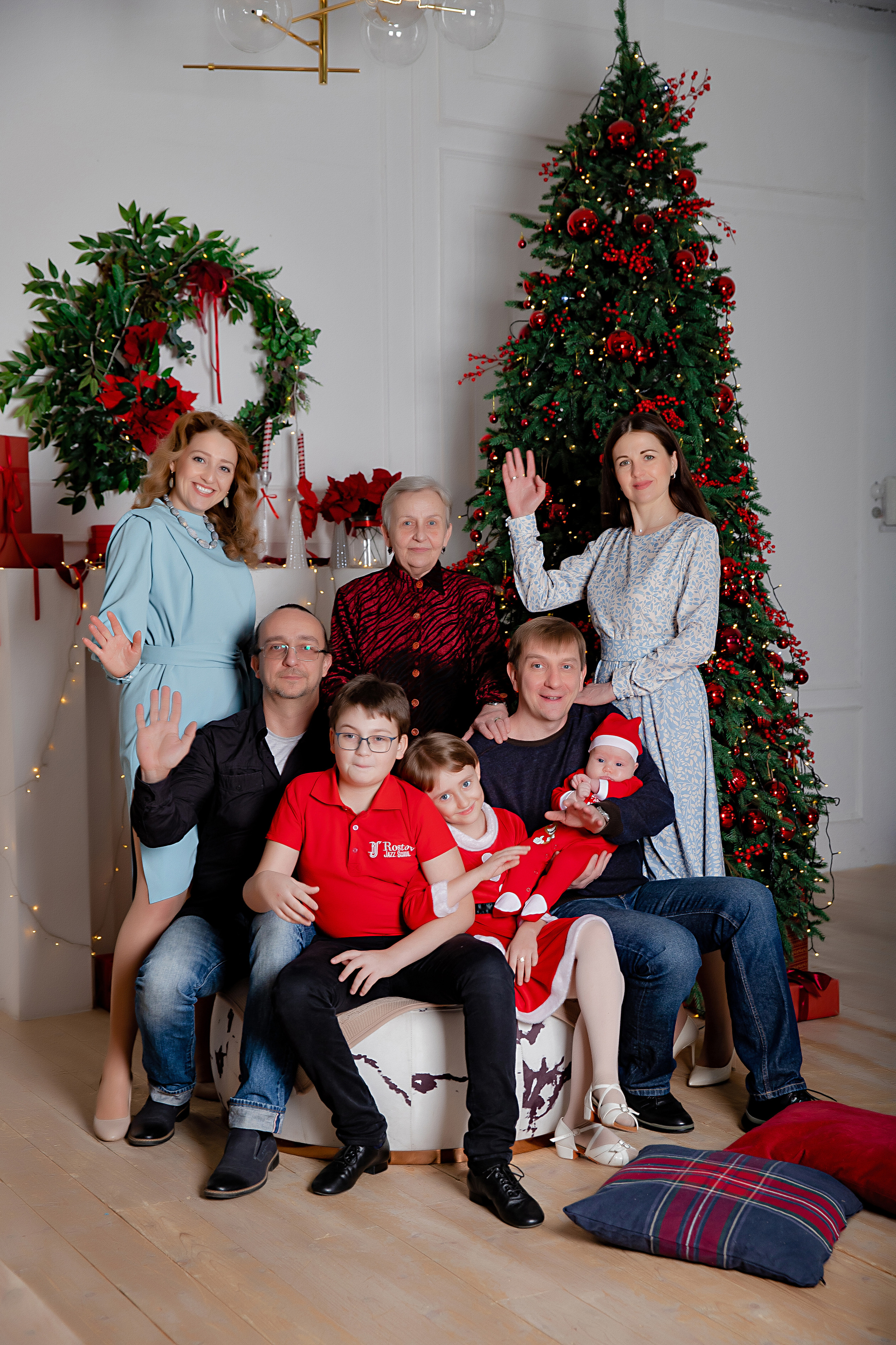 НОВОГОДНЯЯ ФОТОСЕССИЯ КАБОЕВОЙ И НОВОЖИЛОВЫХ. Современные Выпускные Альбомы в Ростове-на-Дону