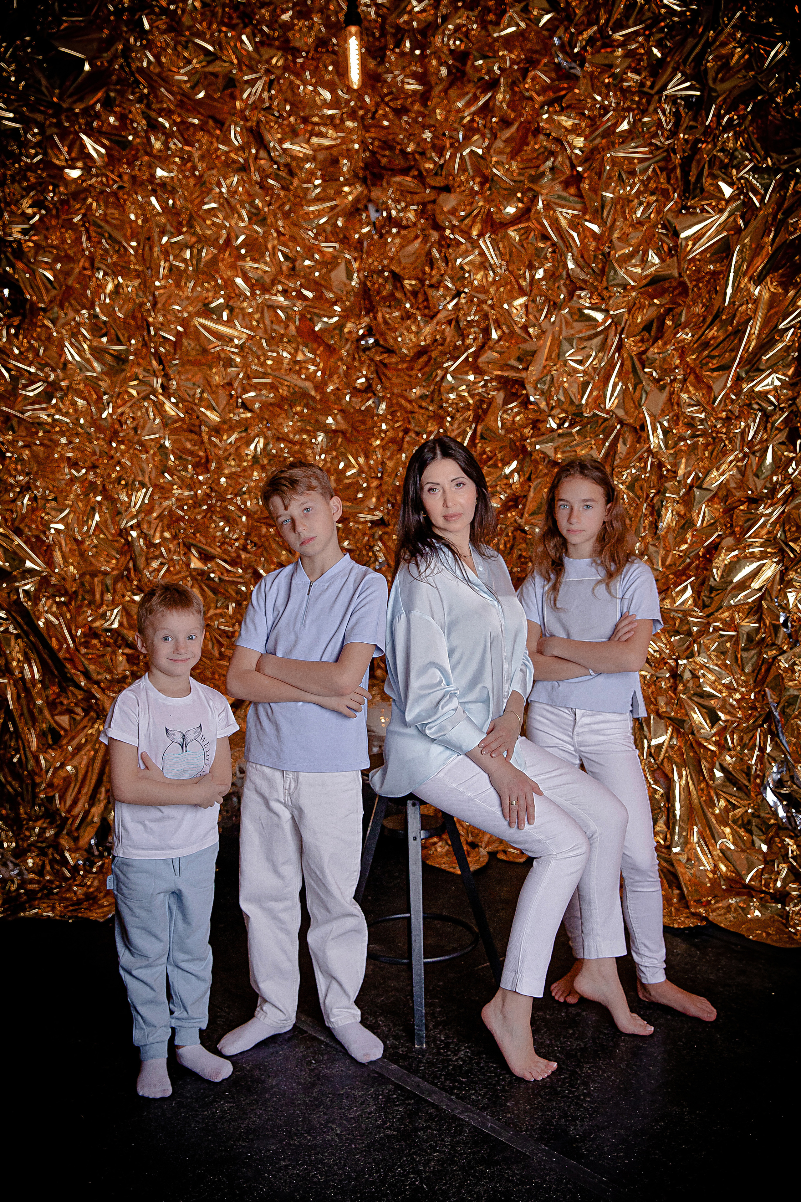 МАМА И ТРОЕ ДЕТОК. Современные Выпускные Альбомы в Ростове-на-Дону