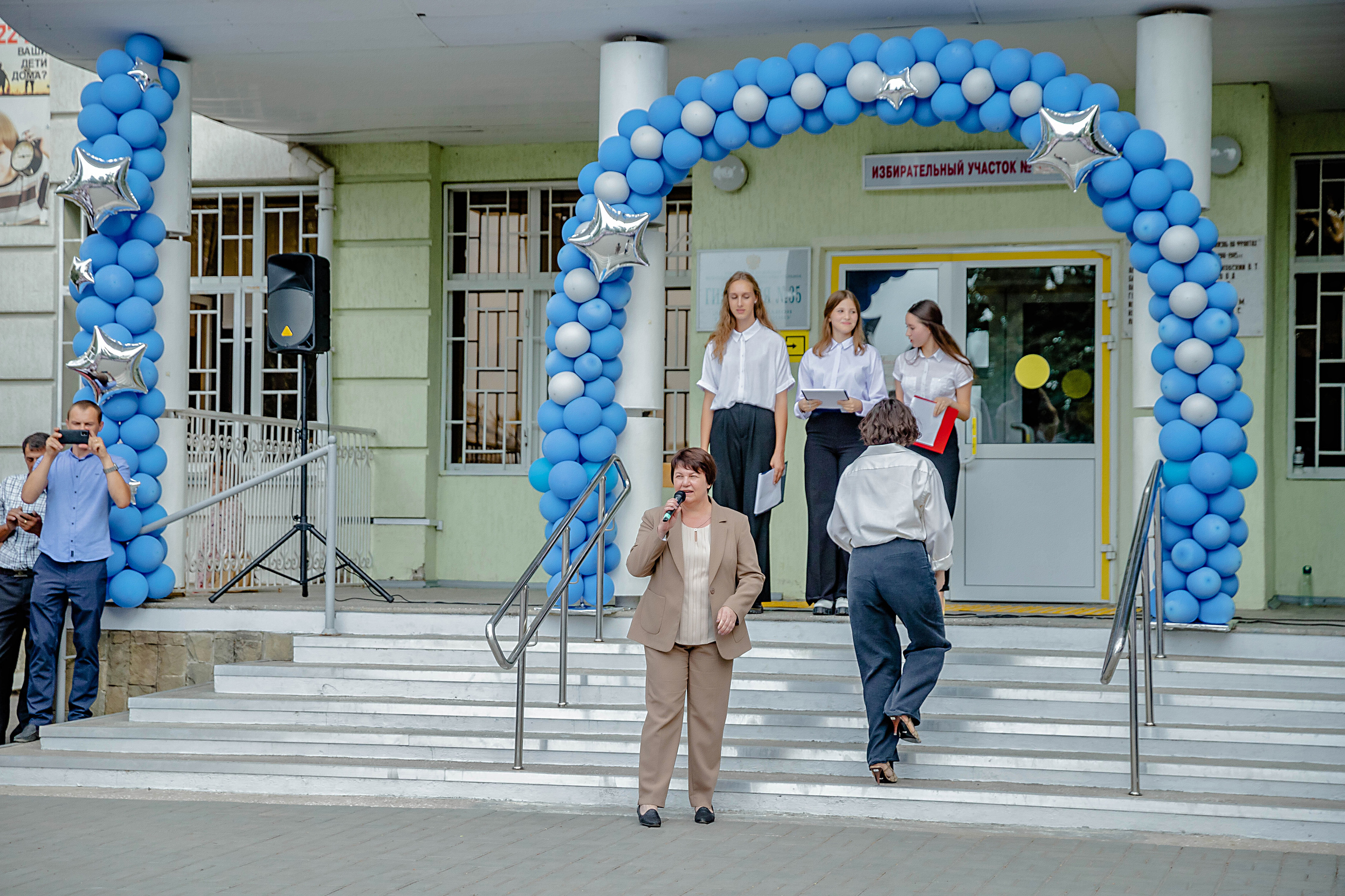ЛИНЕЙКА ГИМНАЗИЯ 1 СЕНТЯБРЯ. Современные Выпускные Альбомы в Ростове-на-Дону