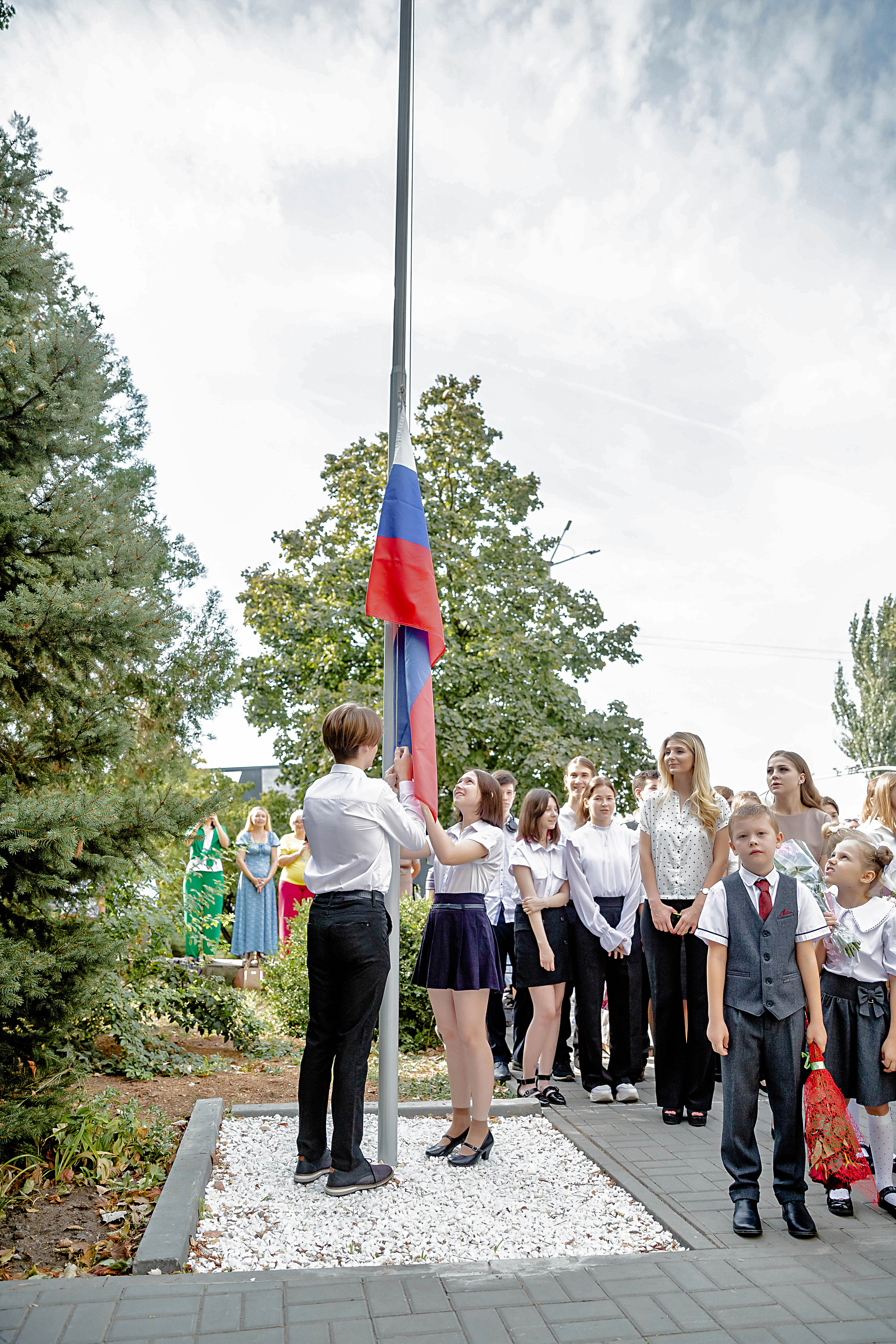 ЛИНЕЙКА ГИМНАЗИЯ 1 СЕНТЯБРЯ. Современные Выпускные Альбомы в Ростове-на-Дону
