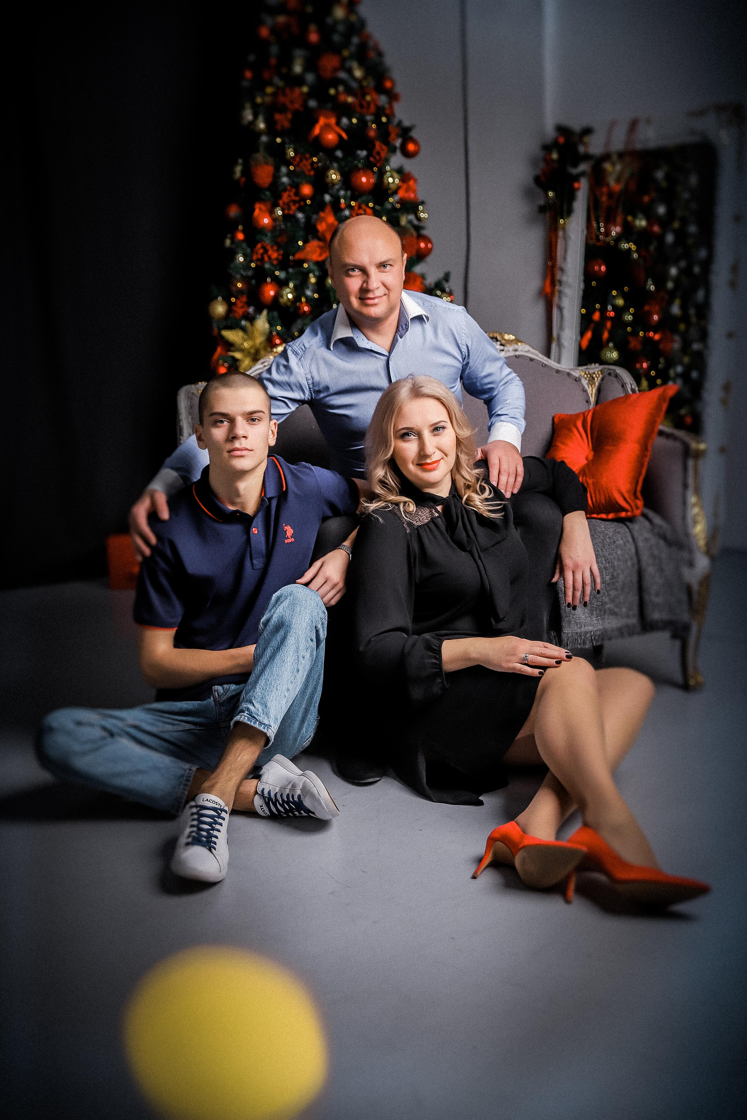 ЕЛЕНА, СЕРГЕЙ И ЮРИЙ. Современные Выпускные Альбомы в Ростове-на-Дону