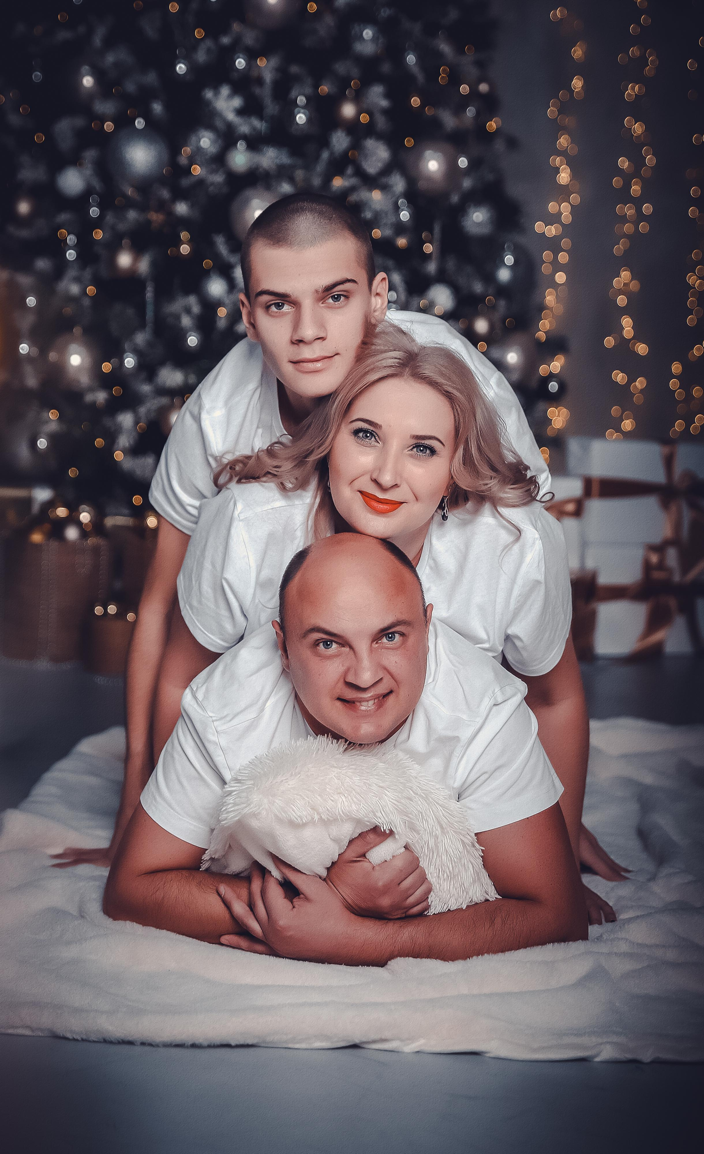 ЕЛЕНА, СЕРГЕЙ И ЮРИЙ. Современные Выпускные Альбомы в Ростове-на-Дону