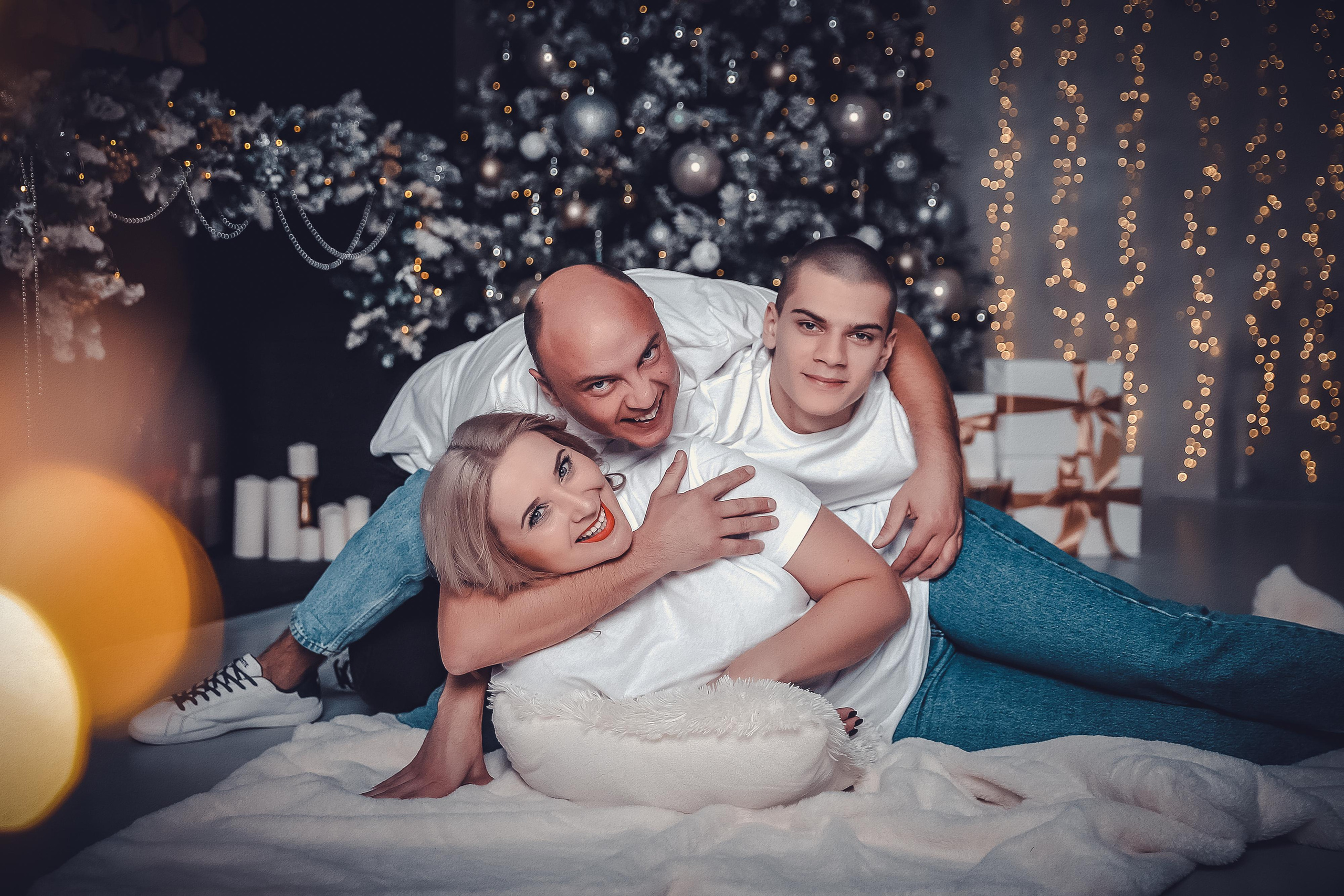 ЕЛЕНА, СЕРГЕЙ И ЮРИЙ. Современные Выпускные Альбомы в Ростове-на-Дону