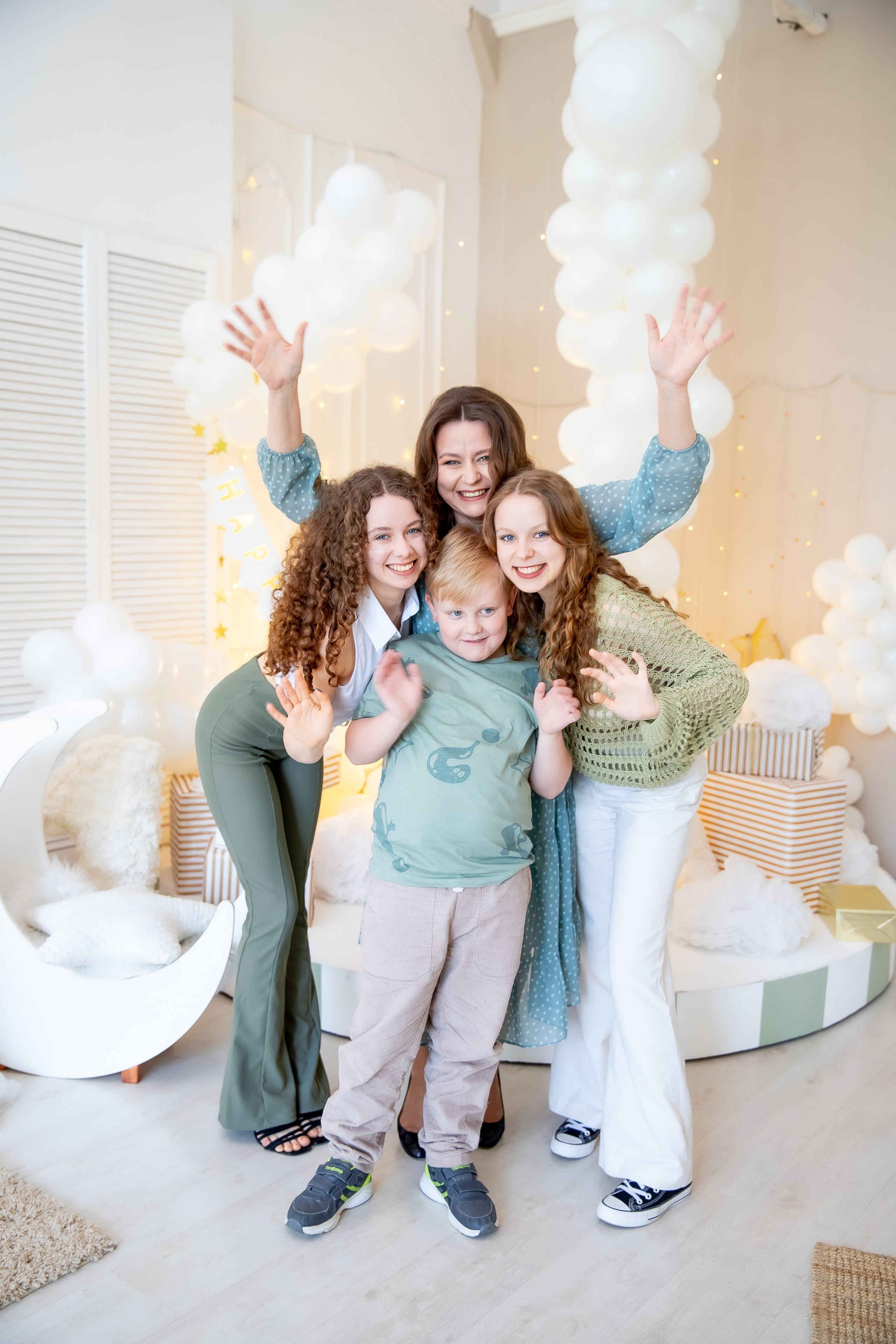 МАМА И ТРОЕ ДЕТОК. Современные Выпускные Альбомы в Ростове-на-Дону