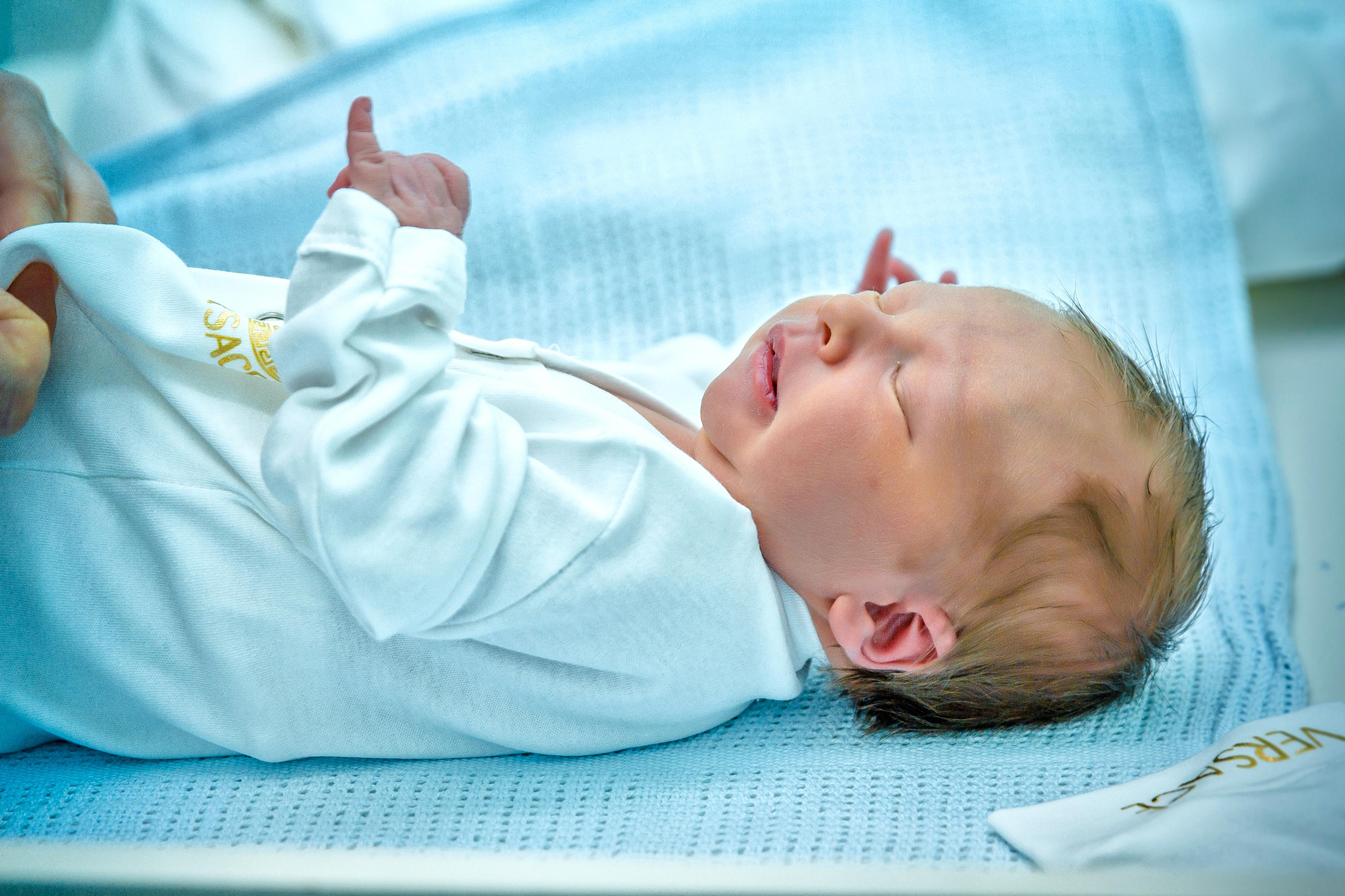 ВЫПИСКА МИРОНА СЕРГЕЕВИЧА. Современные Выпускные Альбомы в Ростове-на-Дону