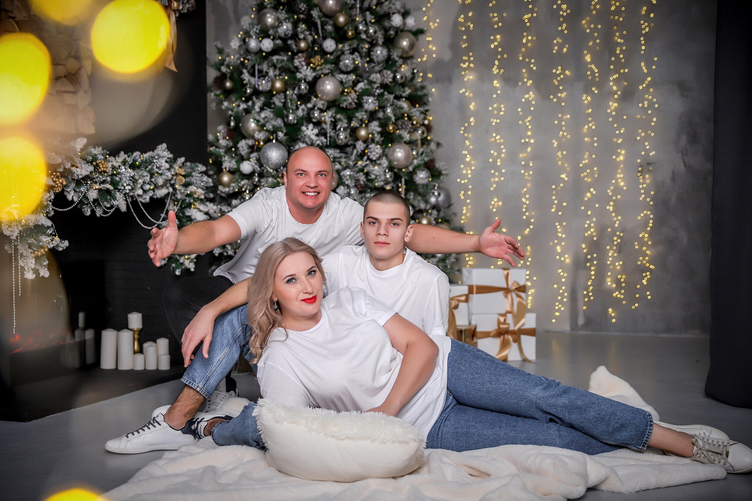 ЕЛЕНА, СЕРГЕЙ И ЮРИЙ. Современные Выпускные Альбомы в Ростове-на-Дону