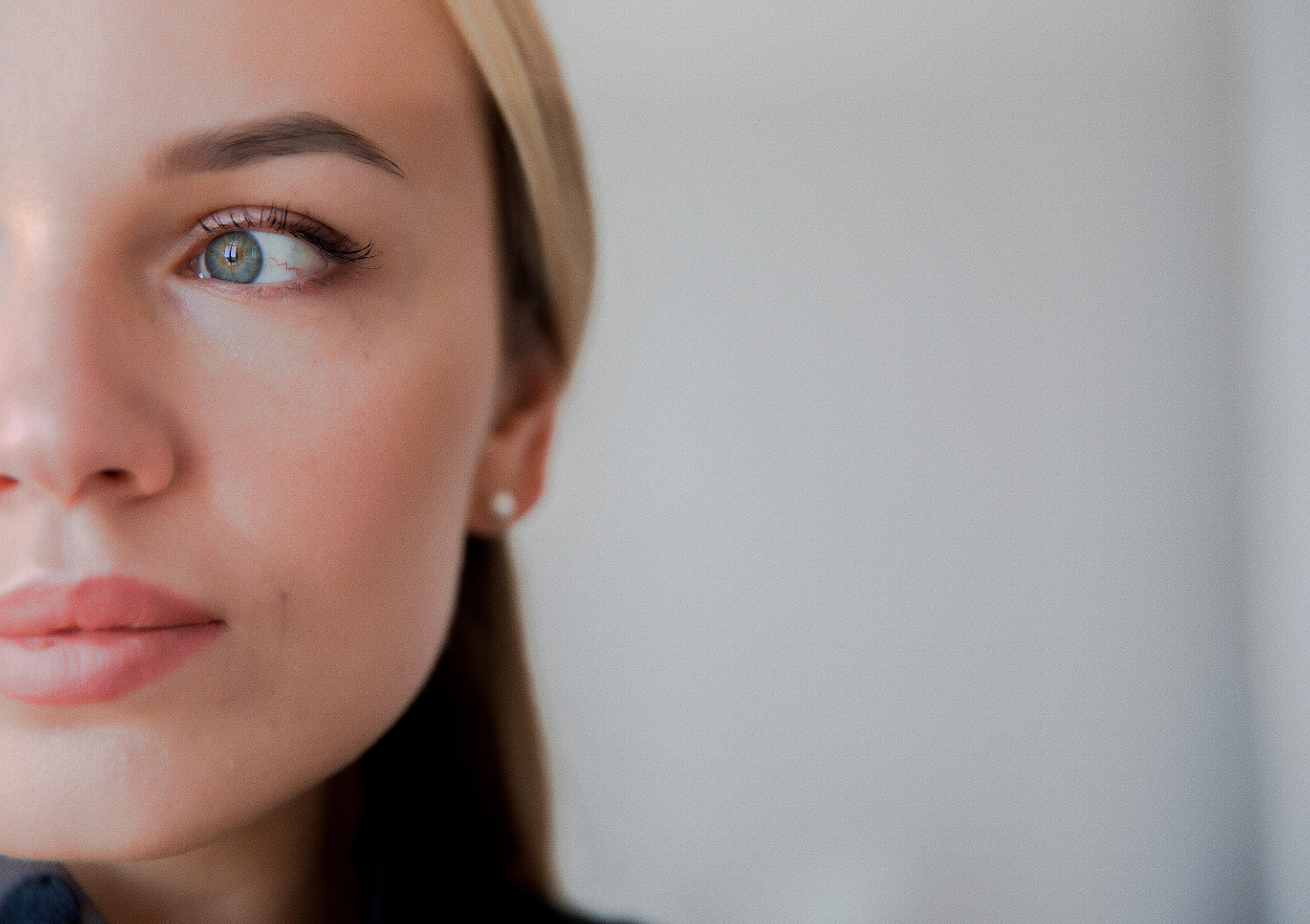 ВИКТОРИЯ. Современные Выпускные Альбомы в Ростове-на-Дону