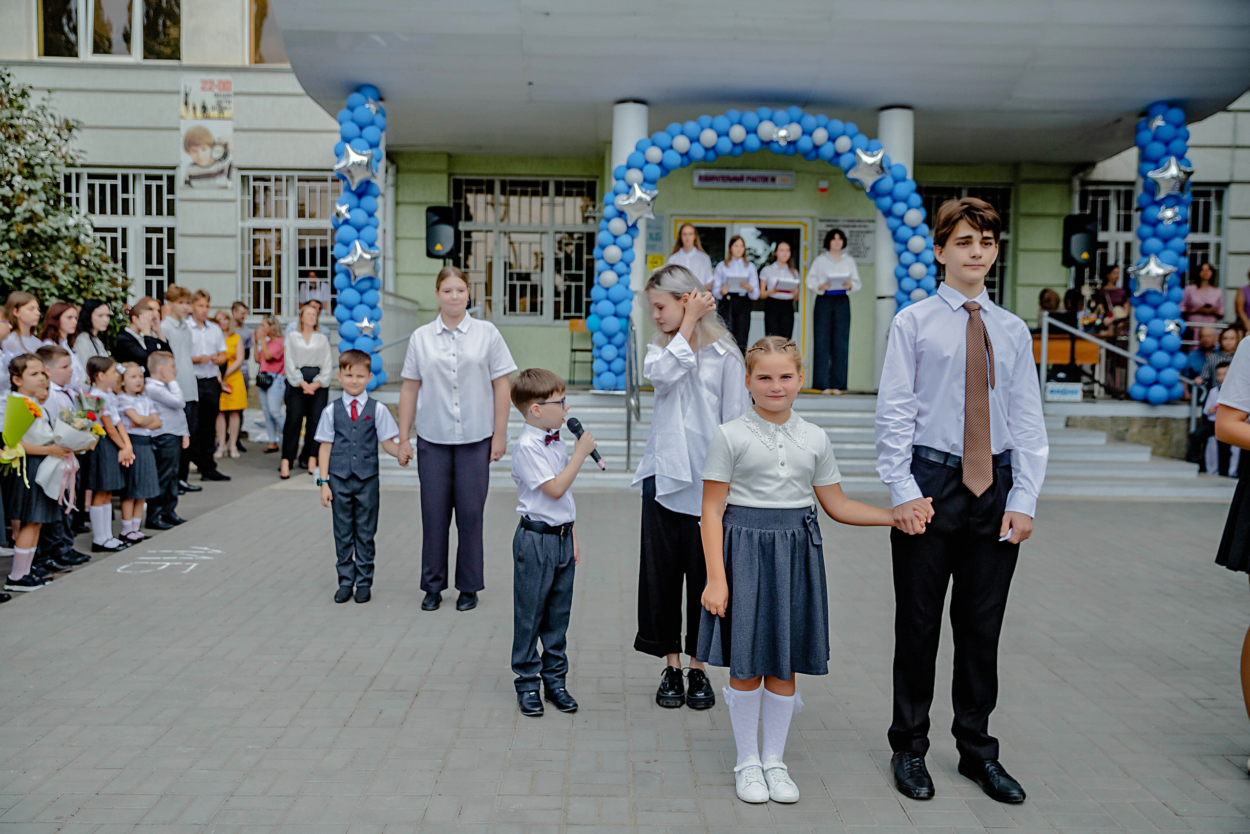 ЛИНЕЙКА ГИМНАЗИЯ 1 СЕНТЯБРЯ. Современные Выпускные Альбомы в Ростове-на-Дону