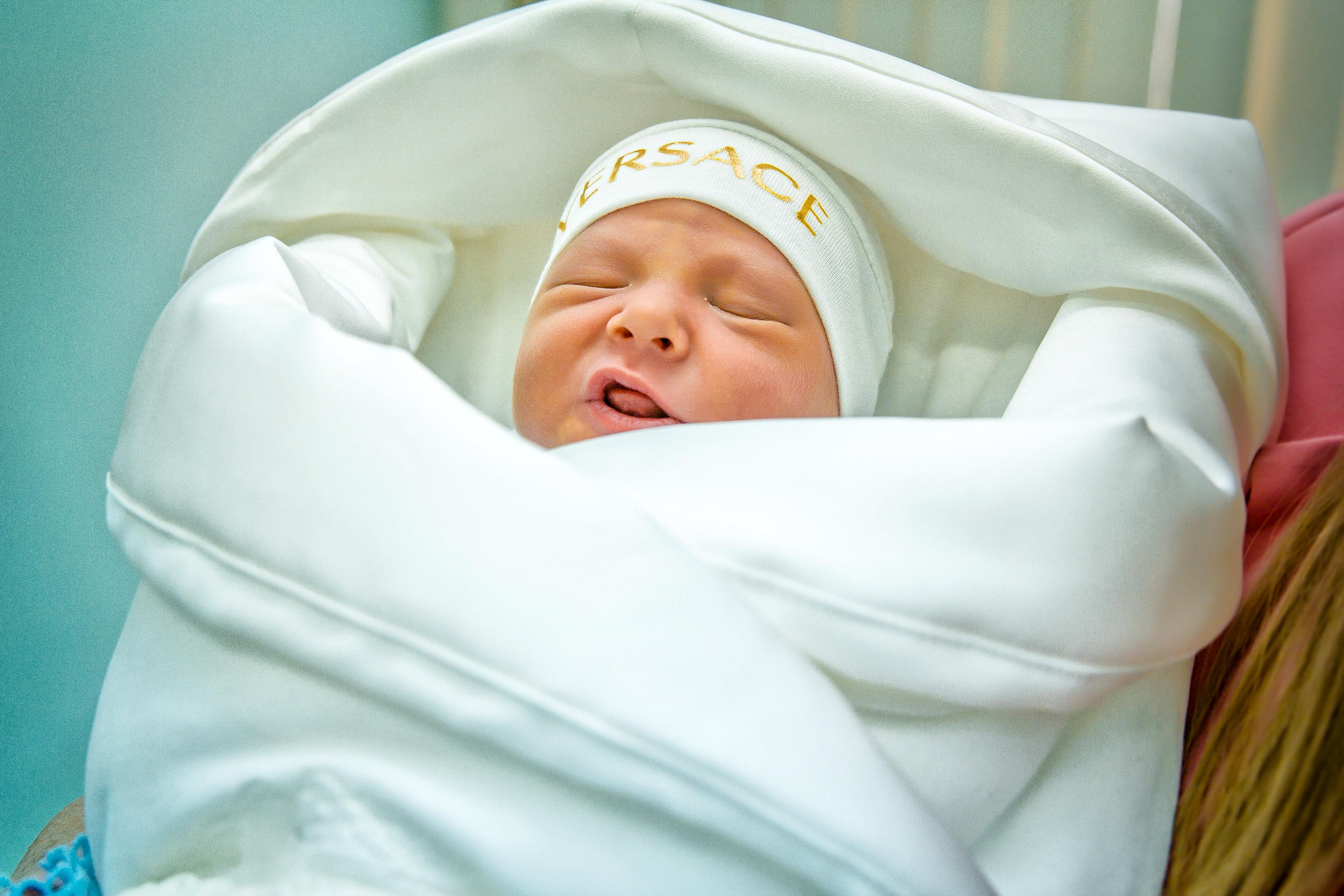 ВЫПИСКА МИРОНА СЕРГЕЕВИЧА. Современные Выпускные Альбомы в Ростове-на-Дону