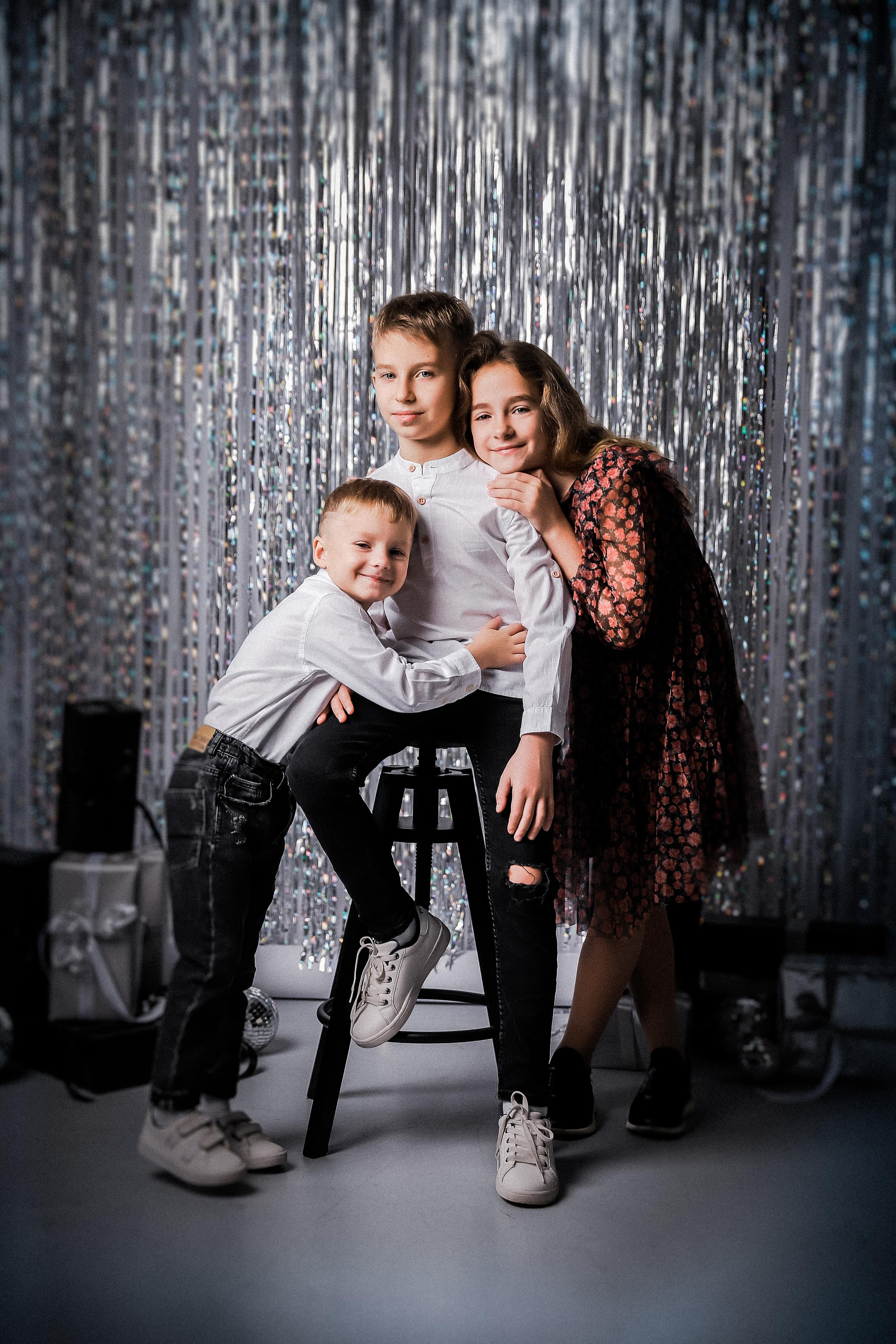 СЕМЬЯ ДАНЦЕВЫХ. Современные Выпускные Альбомы в Ростове-на-Дону