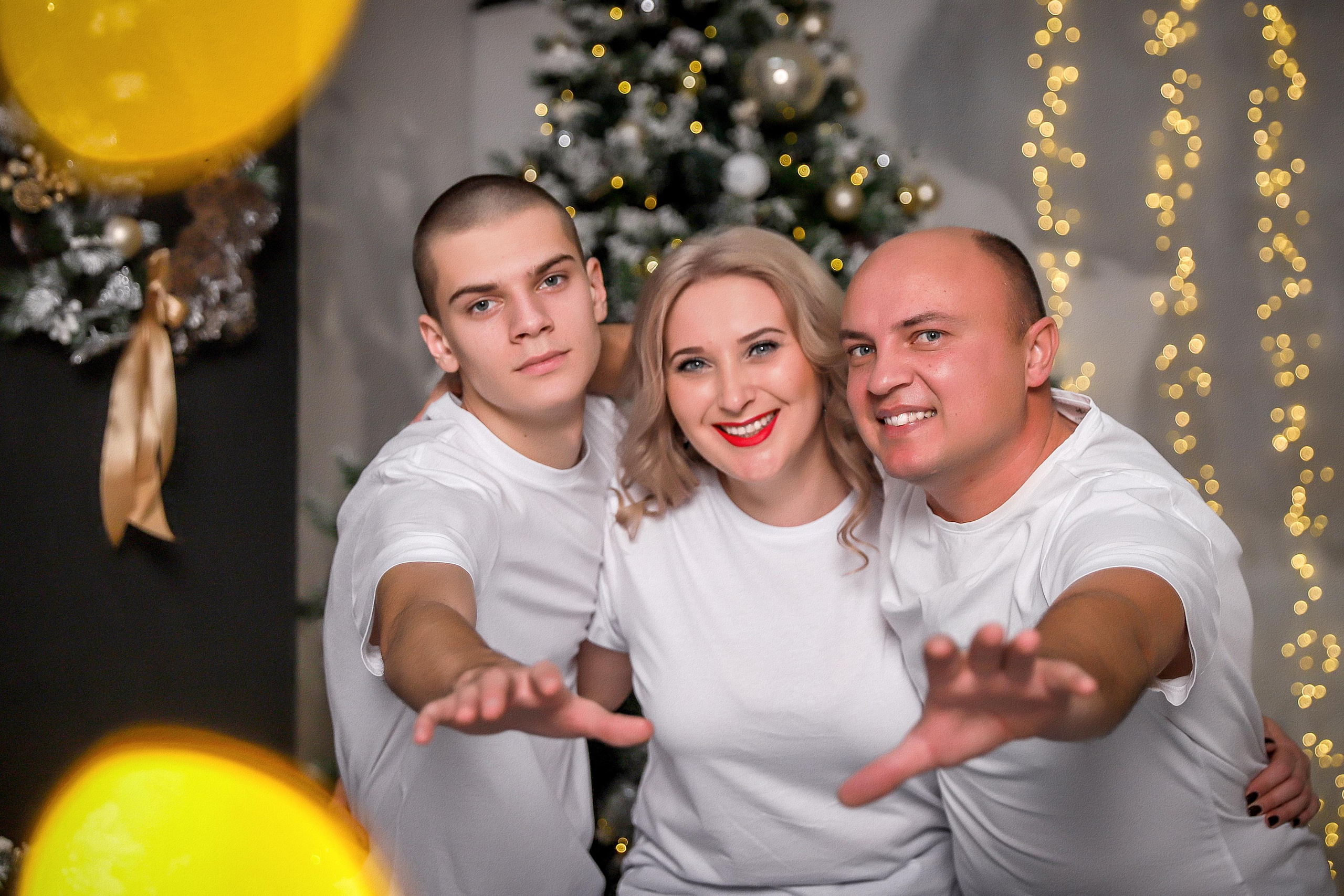 ЕЛЕНА, СЕРГЕЙ И ЮРИЙ. Современные Выпускные Альбомы в Ростове-на-Дону