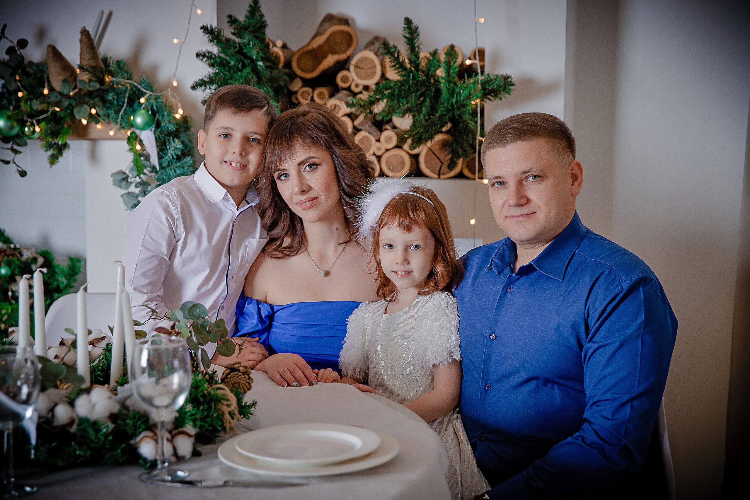 МАМА. ПАПА И ДВОЕ ДЕТОК. Современные Выпускные Альбомы в Ростове-на-Дону