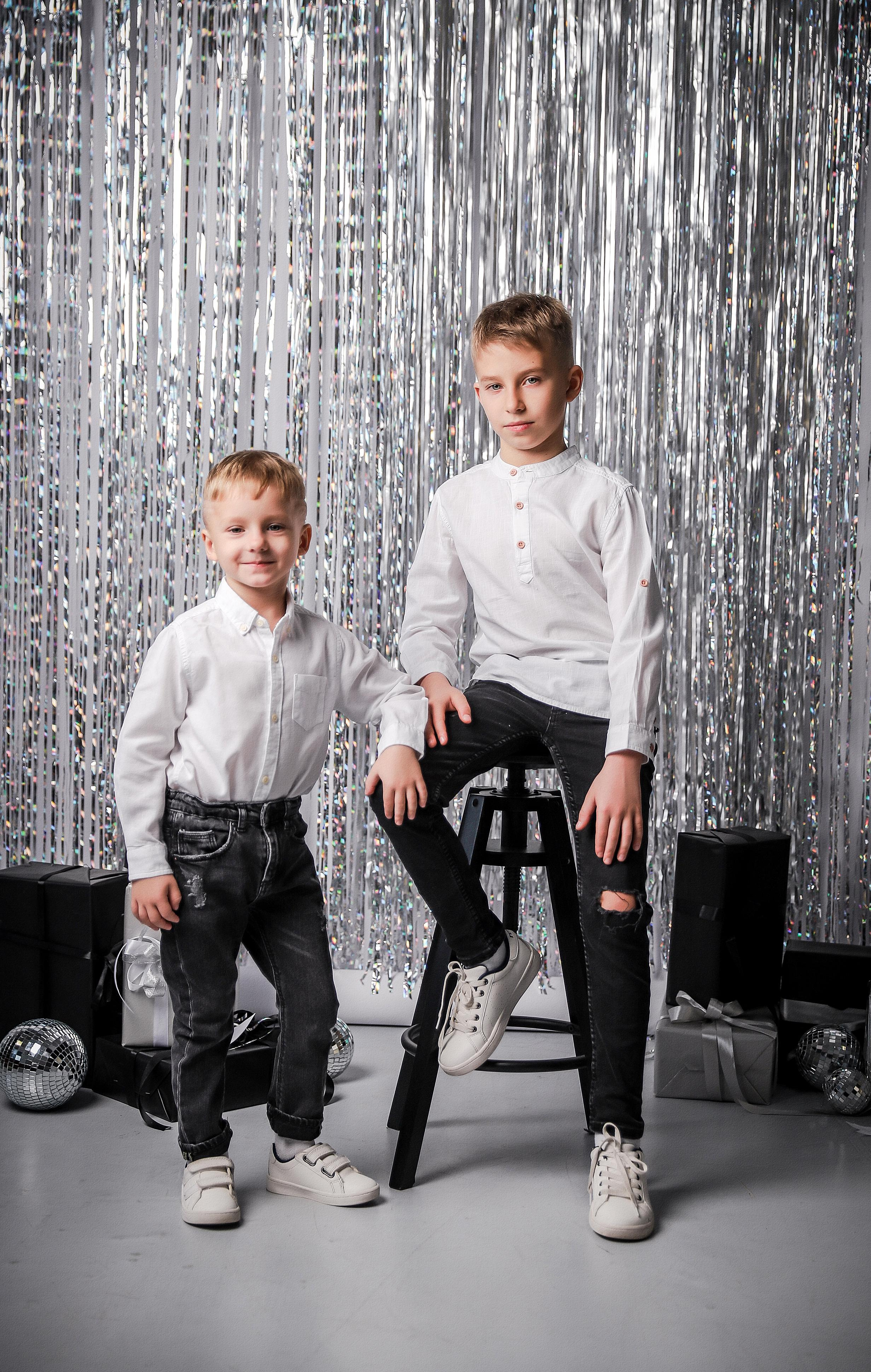 СЕМЬЯ ДАНЦЕВЫХ. Современные Выпускные Альбомы в Ростове-на-Дону