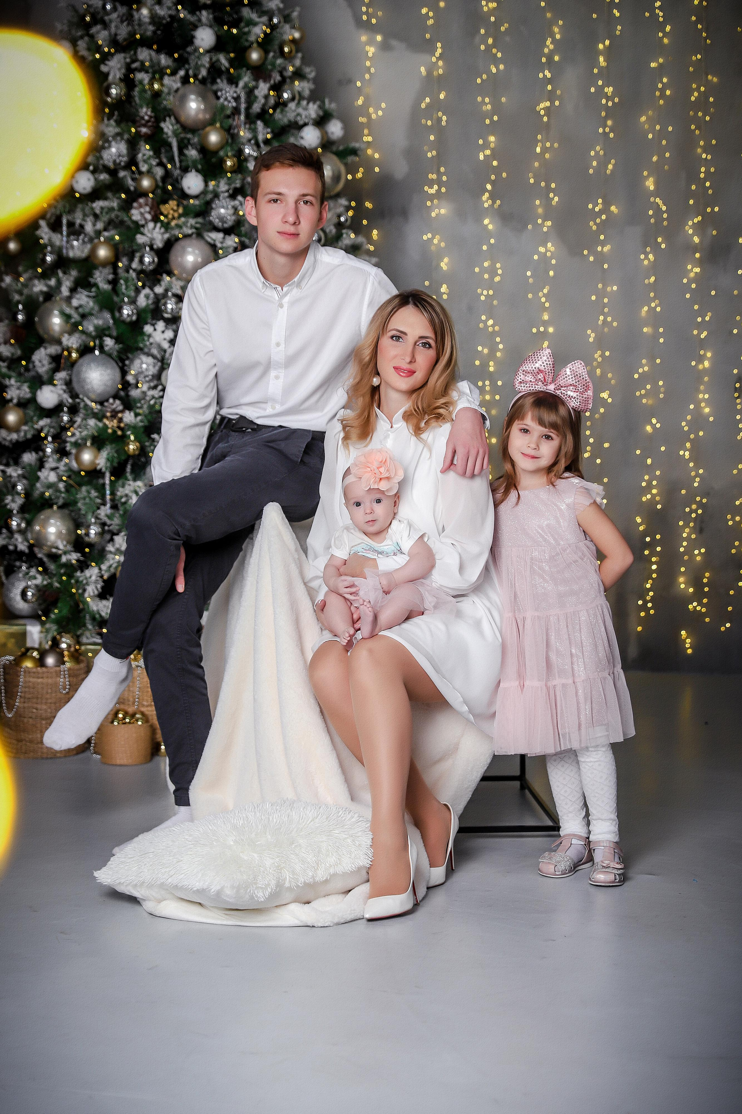 МНОГОДЕТНАЯ СЕМЬЯ. Современные Выпускные Альбомы в Ростове-на-Дону