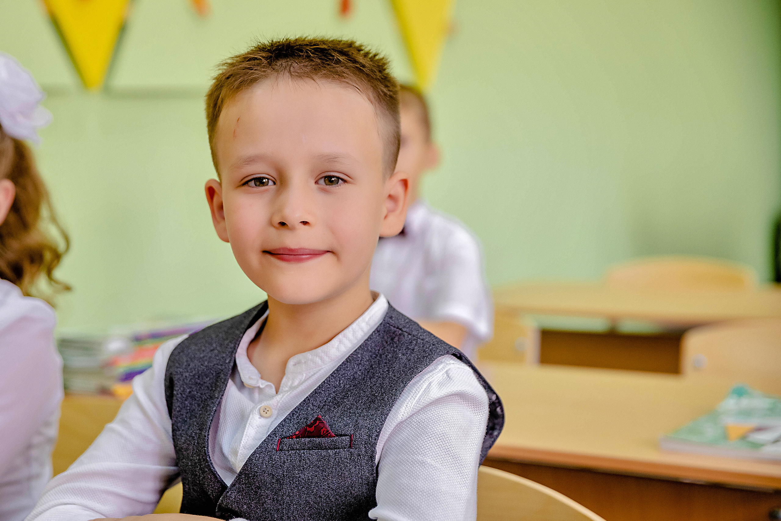 ЛИНЕЙКА ГИМНАЗИЯ 1 СЕНТЯБРЯ. Современные Выпускные Альбомы в Ростове-на-Дону