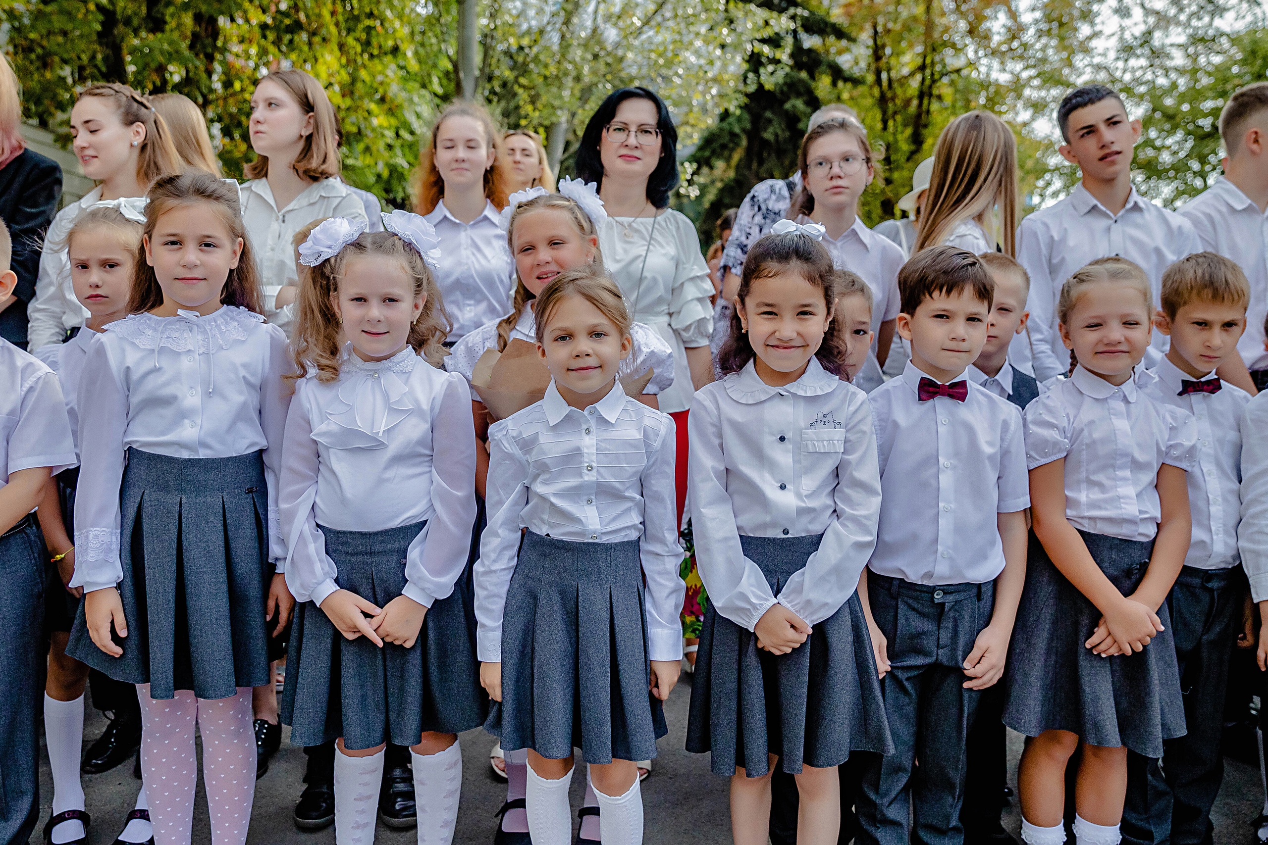 ЛИНЕЙКА ГИМНАЗИЯ 1 СЕНТЯБРЯ. Современные Выпускные Альбомы в Ростове-на-Дону