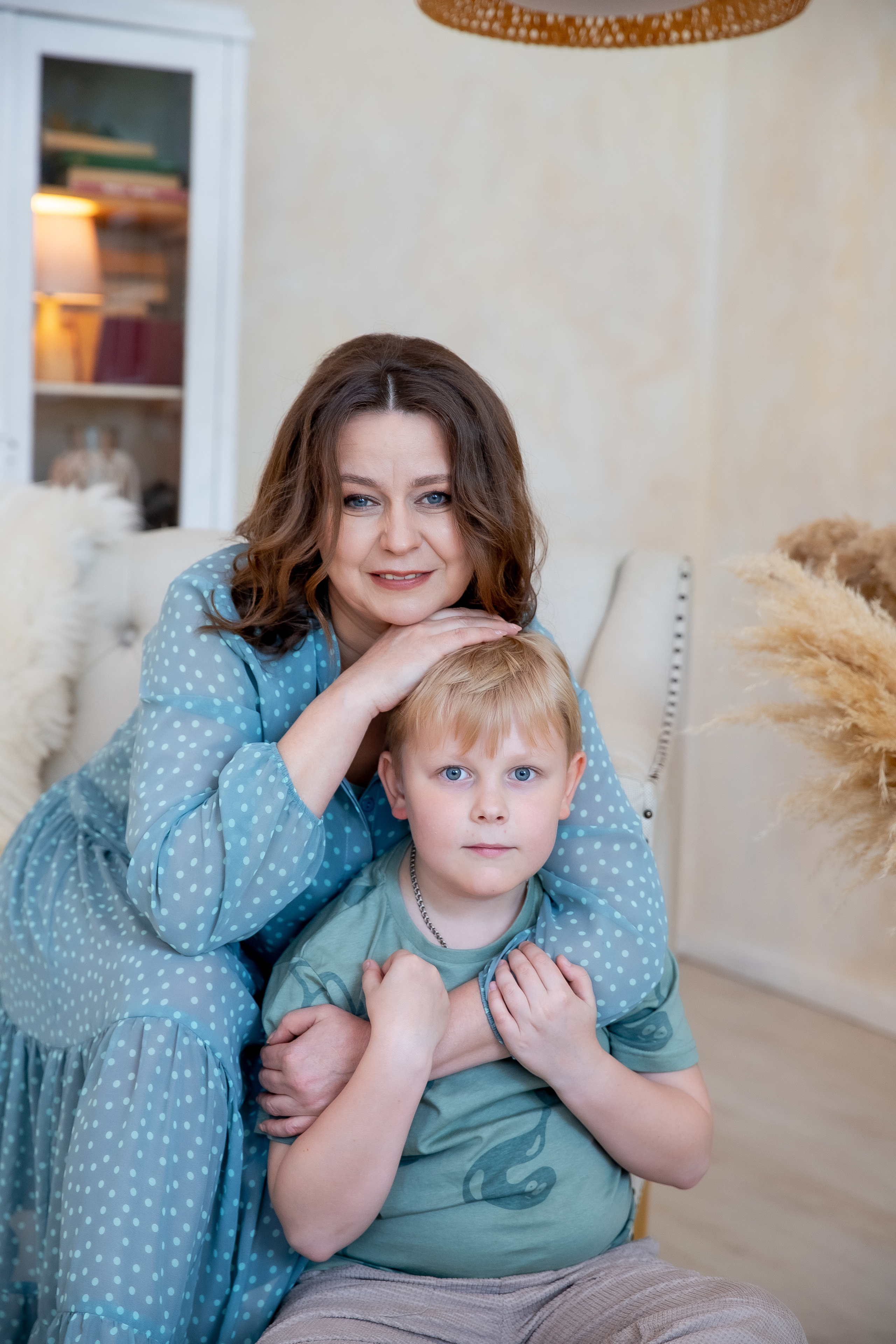 МАМА И ТРОЕ ДЕТОК. Современные Выпускные Альбомы в Ростове-на-Дону