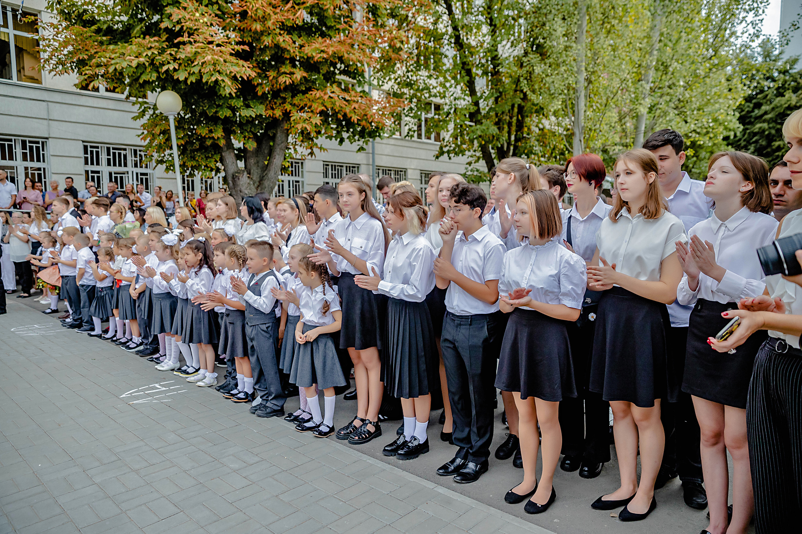 ЛИНЕЙКА ГИМНАЗИЯ 1 СЕНТЯБРЯ. Современные Выпускные Альбомы в Ростове-на-Дону