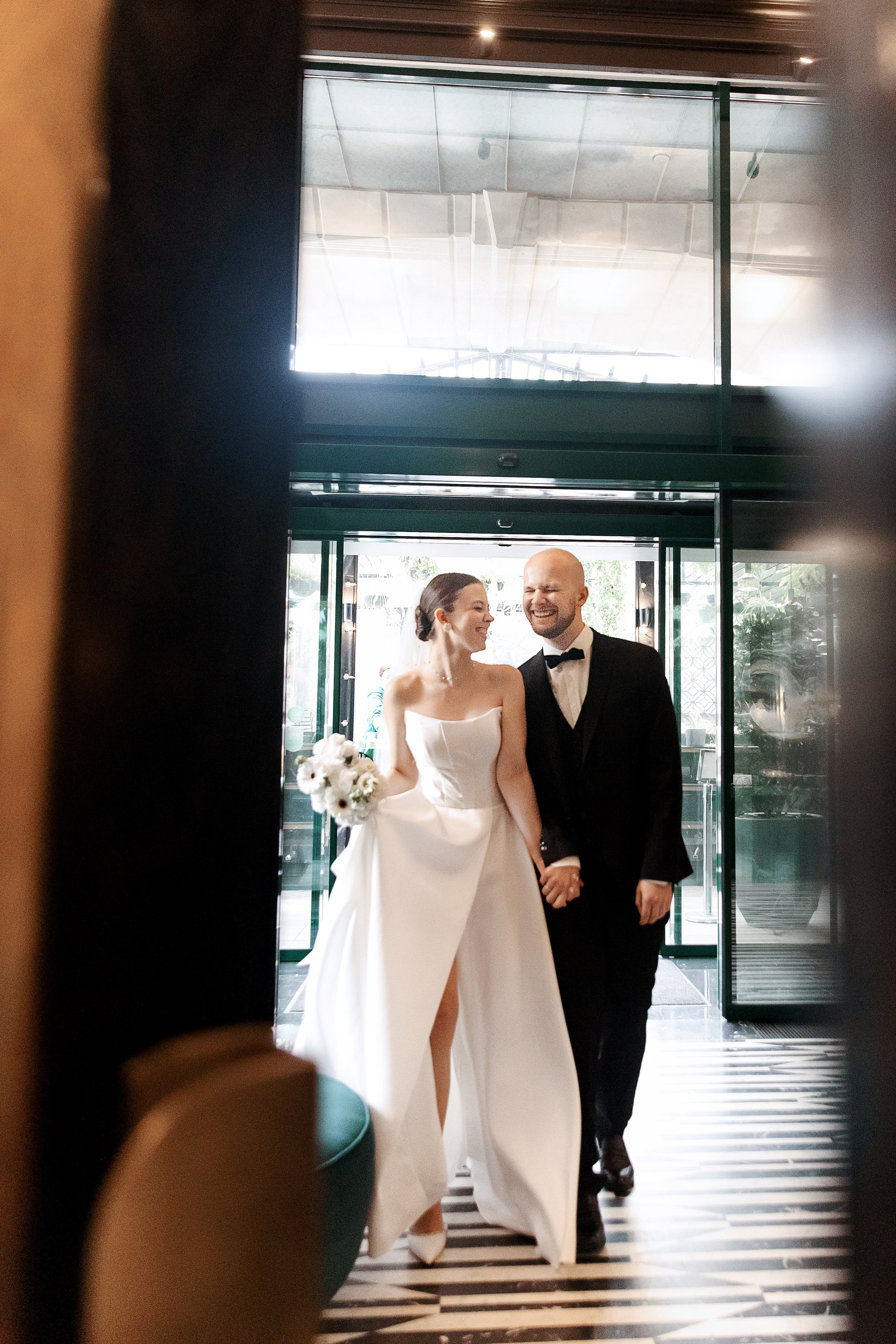 Свадебная фотосессия в отеле, в Ростове-на_Дону. Свадебный фотограф в Ростове-на-Дону Олег Майер