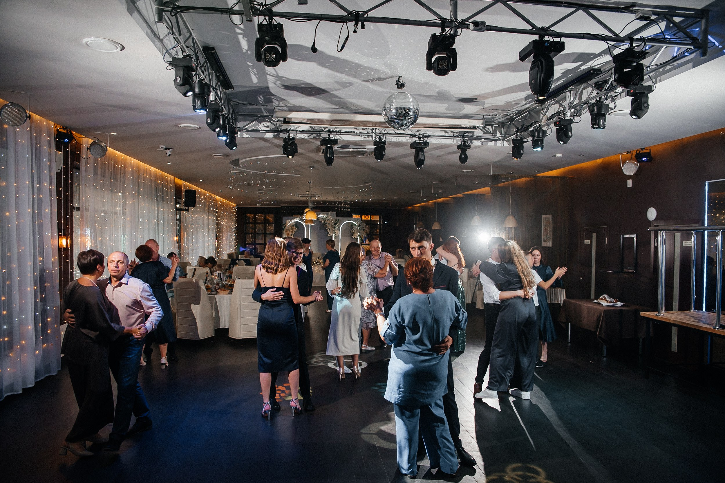 Ваня и Полина 26.08.2023. Свадебный и семейный фотограф в городе Смоленске