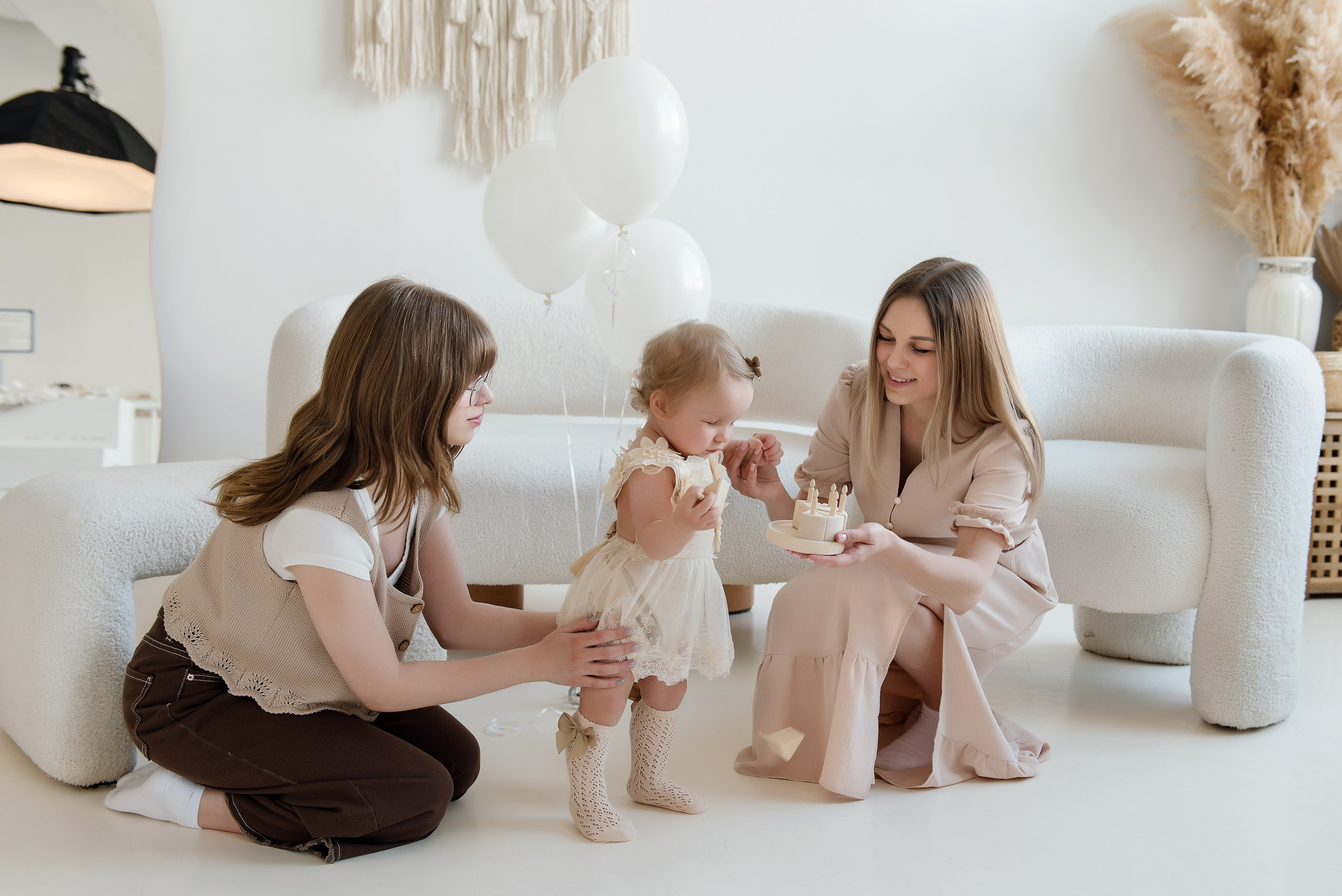 Семейная фотосессия 1 год в Москве. Детский фотограф в Долгопрудном и Москве