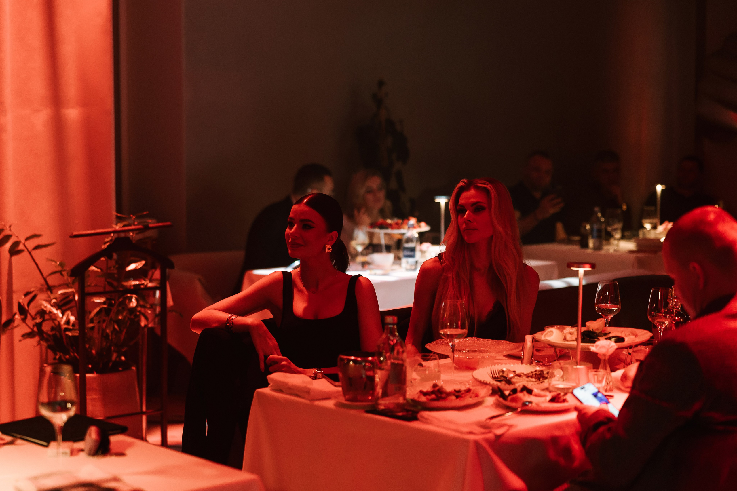 14 февраля (суббота). BENUAR Restaurant