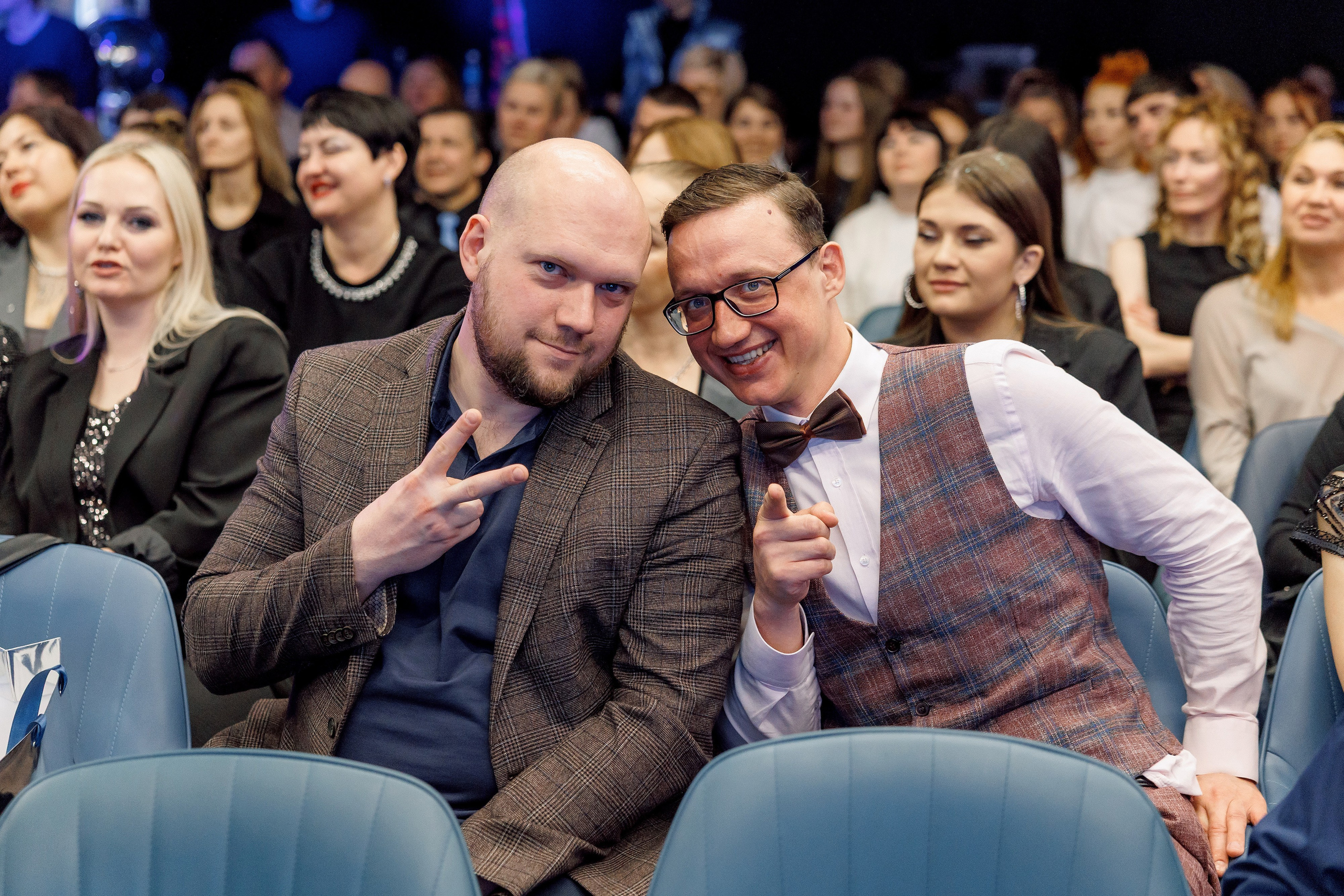 Alfa Galactic. Кадровик продакшн: Фото и видеосъемка форумов, конференций, масштабных событий в Иркутске