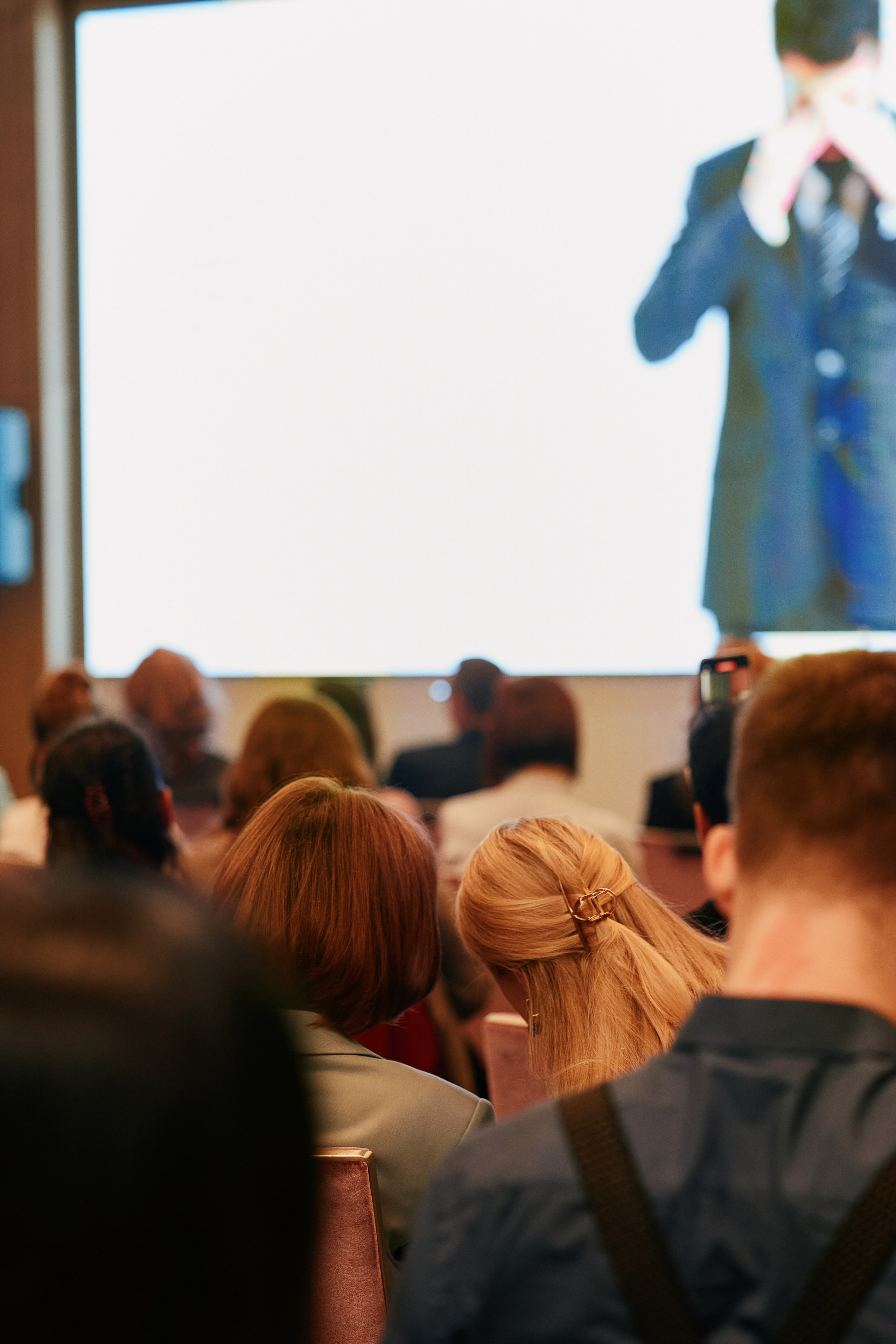 Современная женщина в Hilton 26.10. Свадебный репортажный фотограф краснодар максим дремов дрёмов фотосессия студия цена