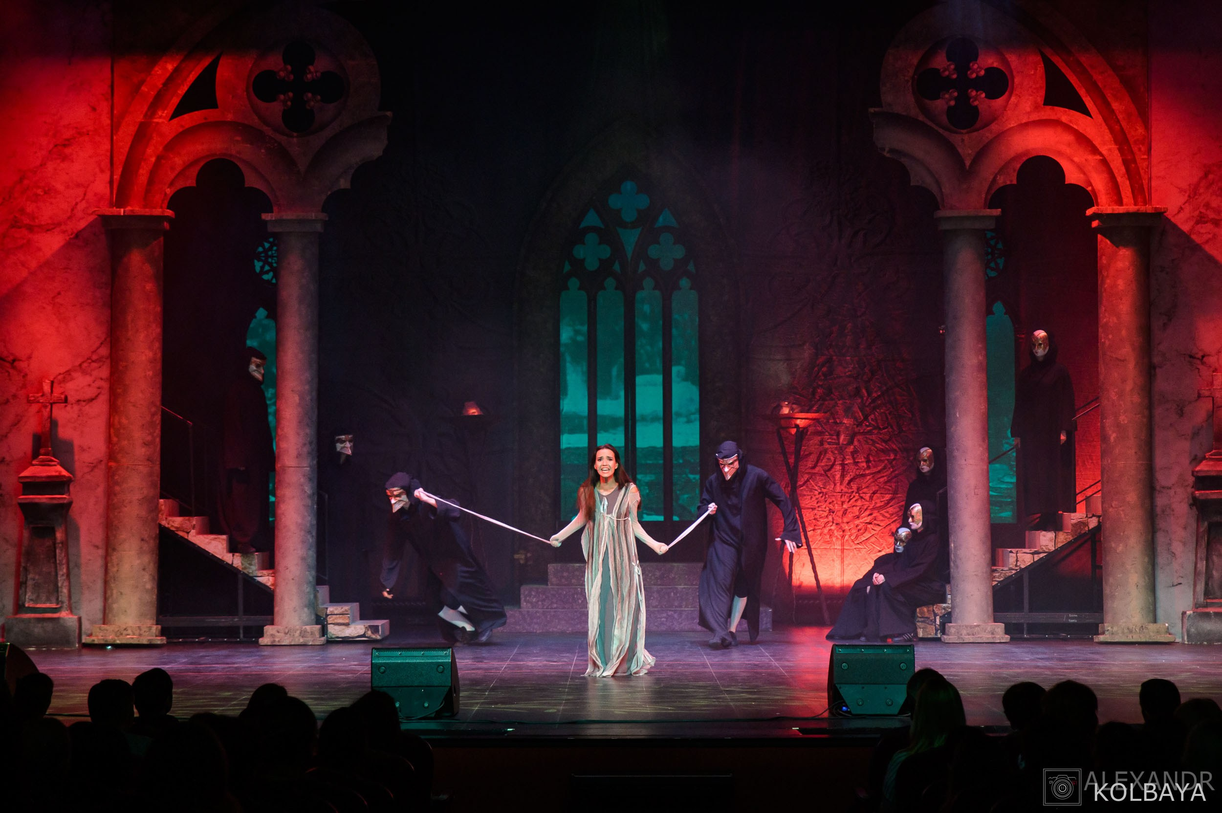 Опасные связи. Концертный и театральный репортажный фотограф в Москве Александр Колбая